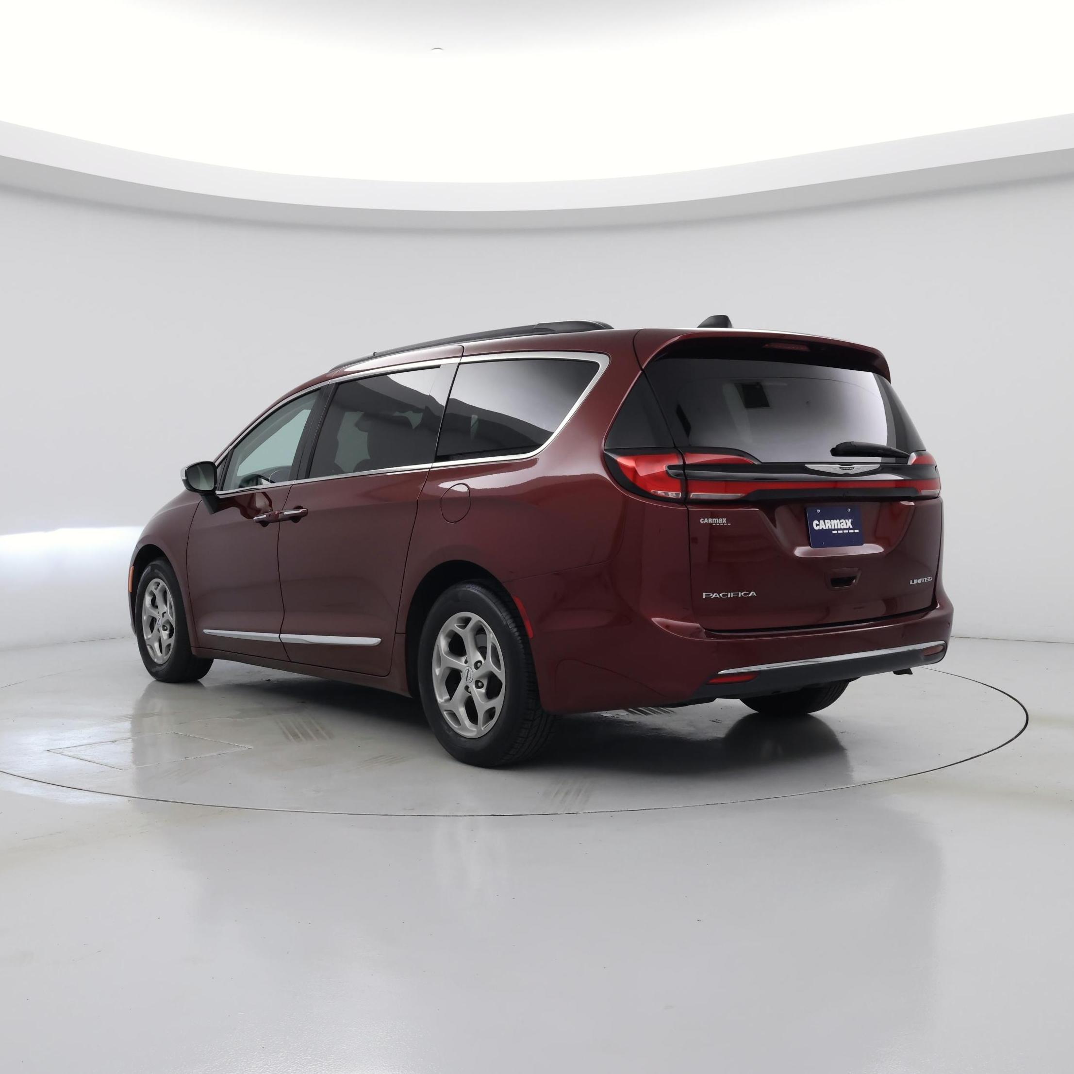 Thumbnail: 2023 Chrysler Pacifica - 2