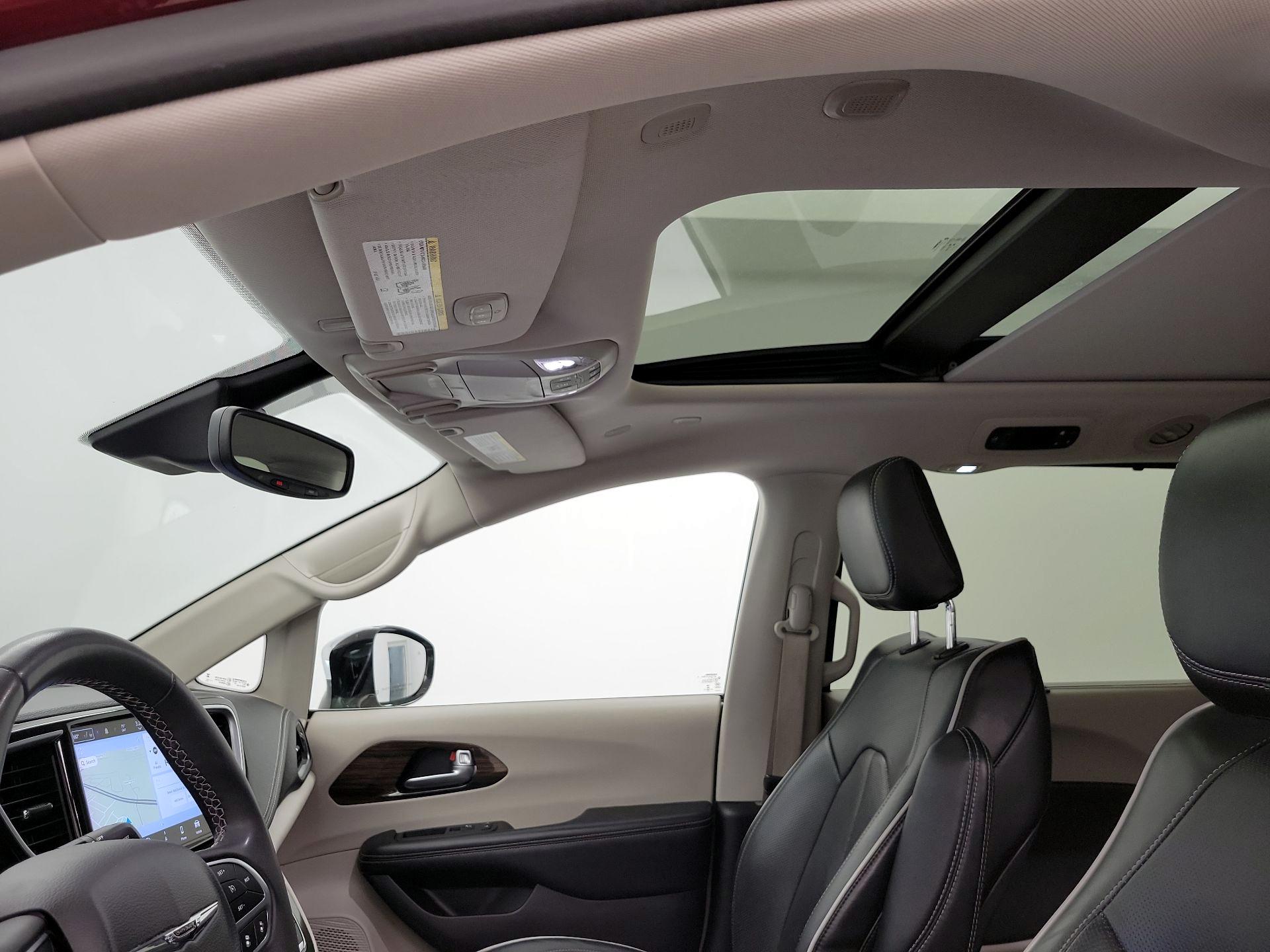 Thumbnail: 2023 Chrysler Pacifica - 20