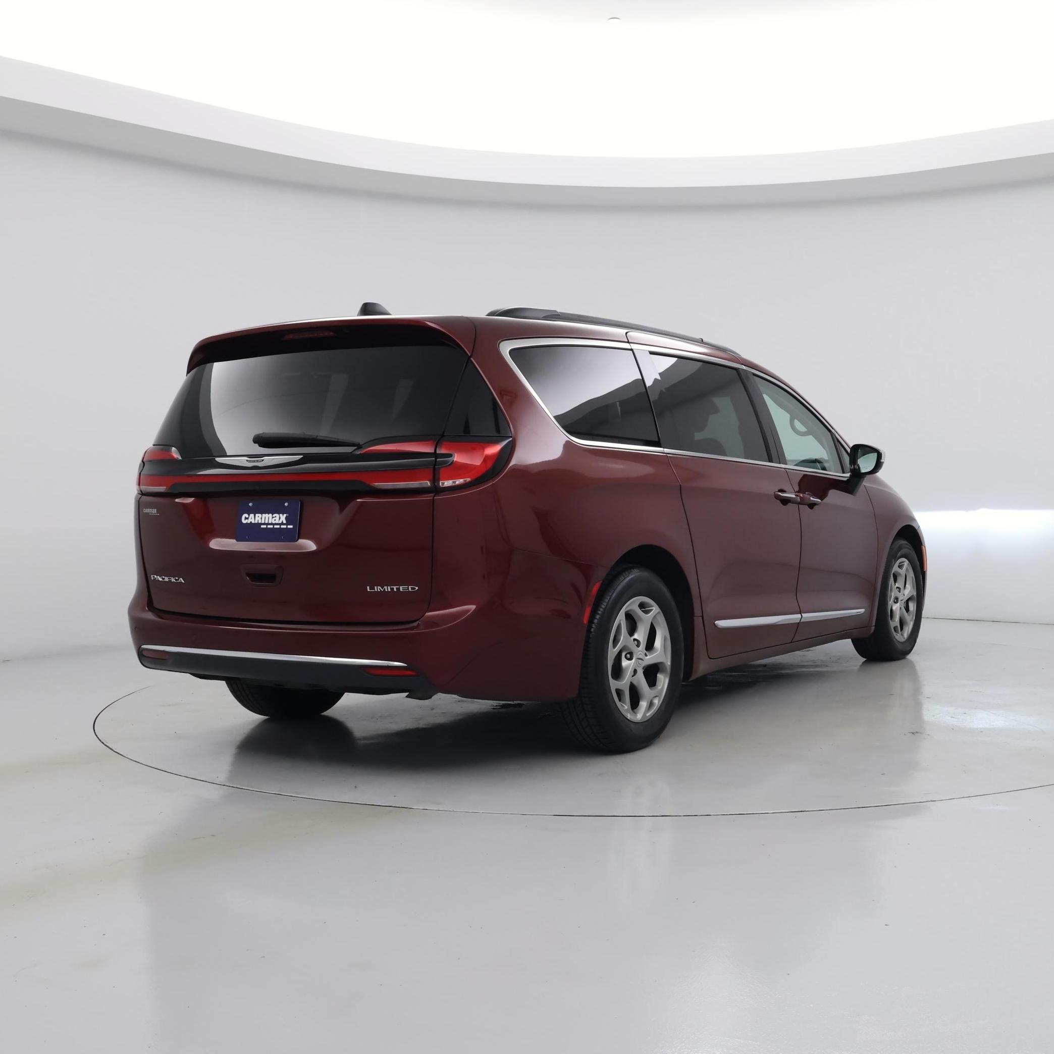 Thumbnail: 2023 Chrysler Pacifica - 8