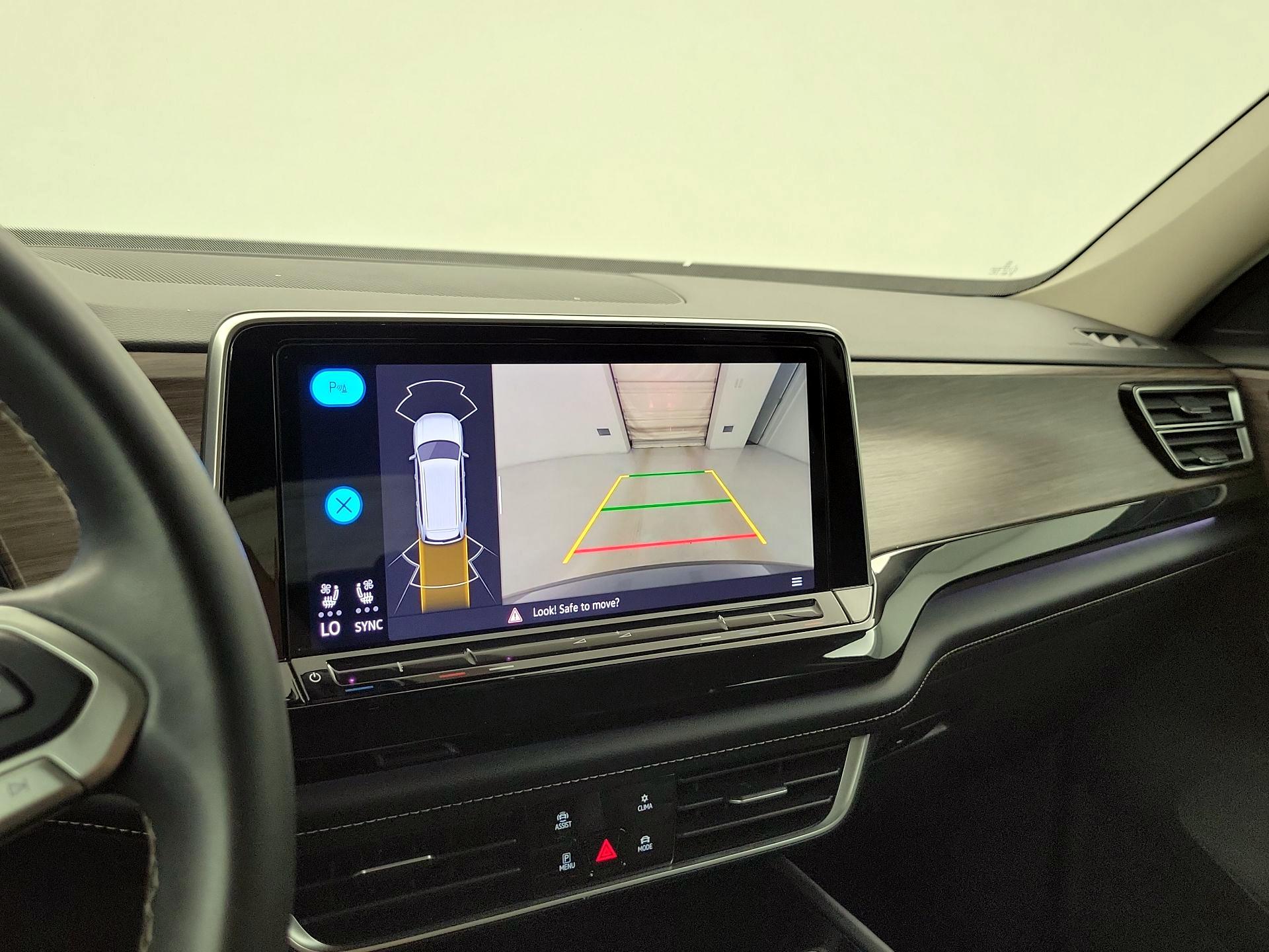 Thumbnail: 2024 Volkswagen Atlas - 14