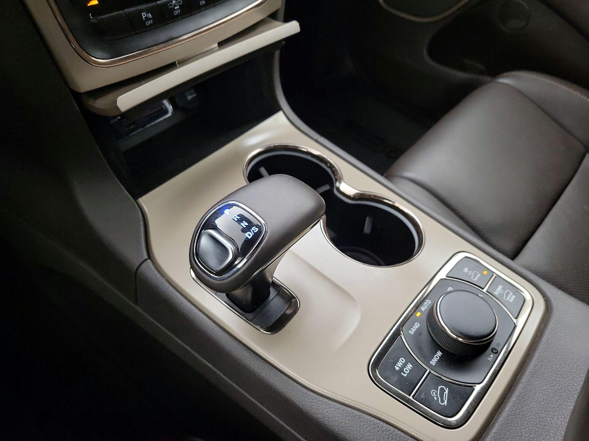 Thumbnail: 2014 Jeep Grand Cherokee - 18