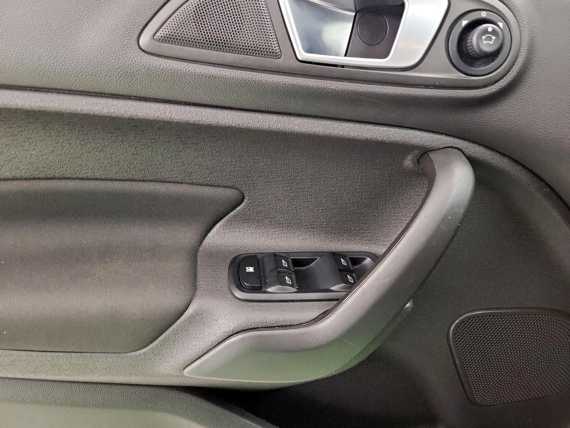 Thumbnail: 2014 Ford Fiesta - 12