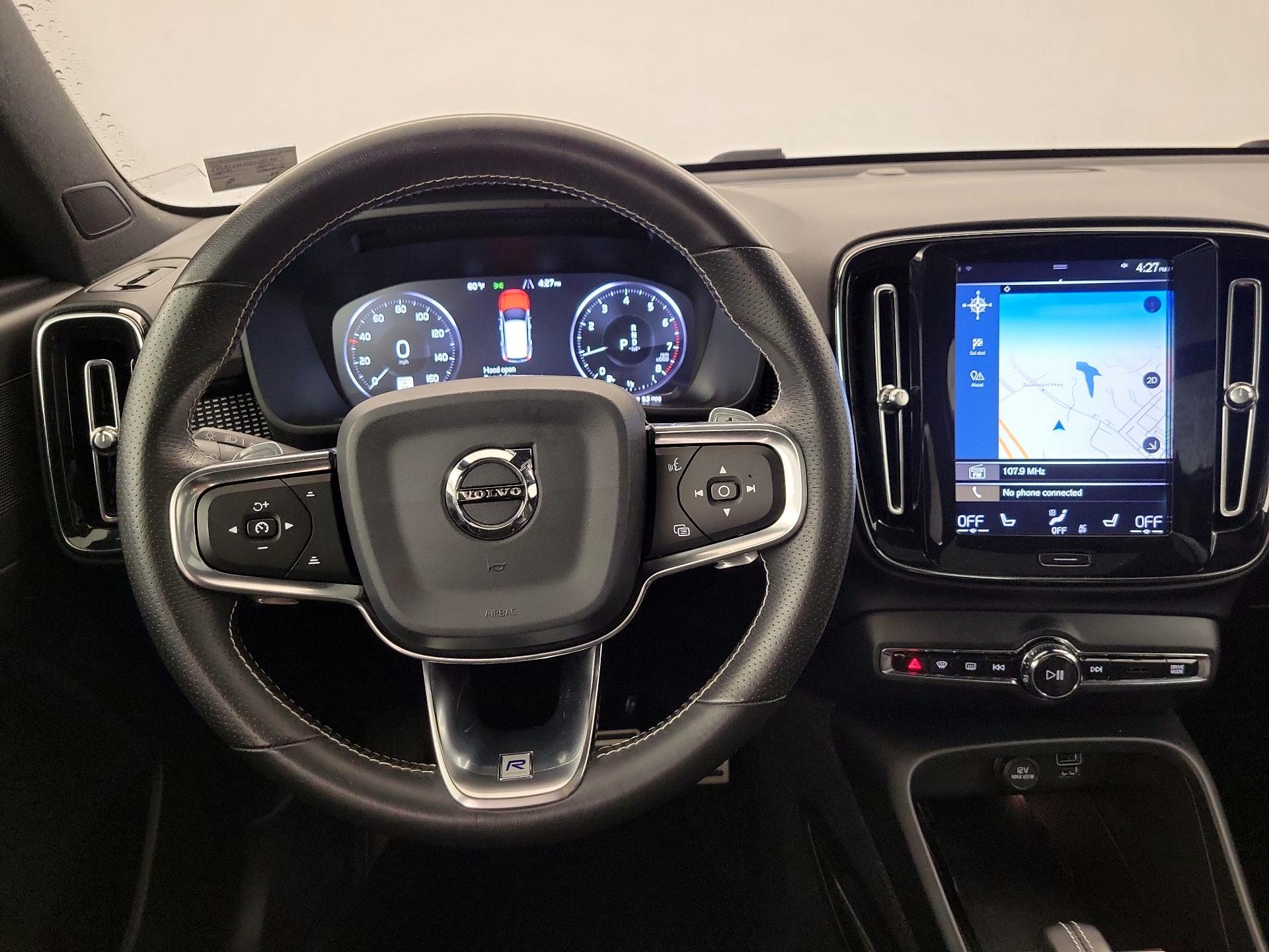 Thumbnail: 2020 Volvo XC40 - 10