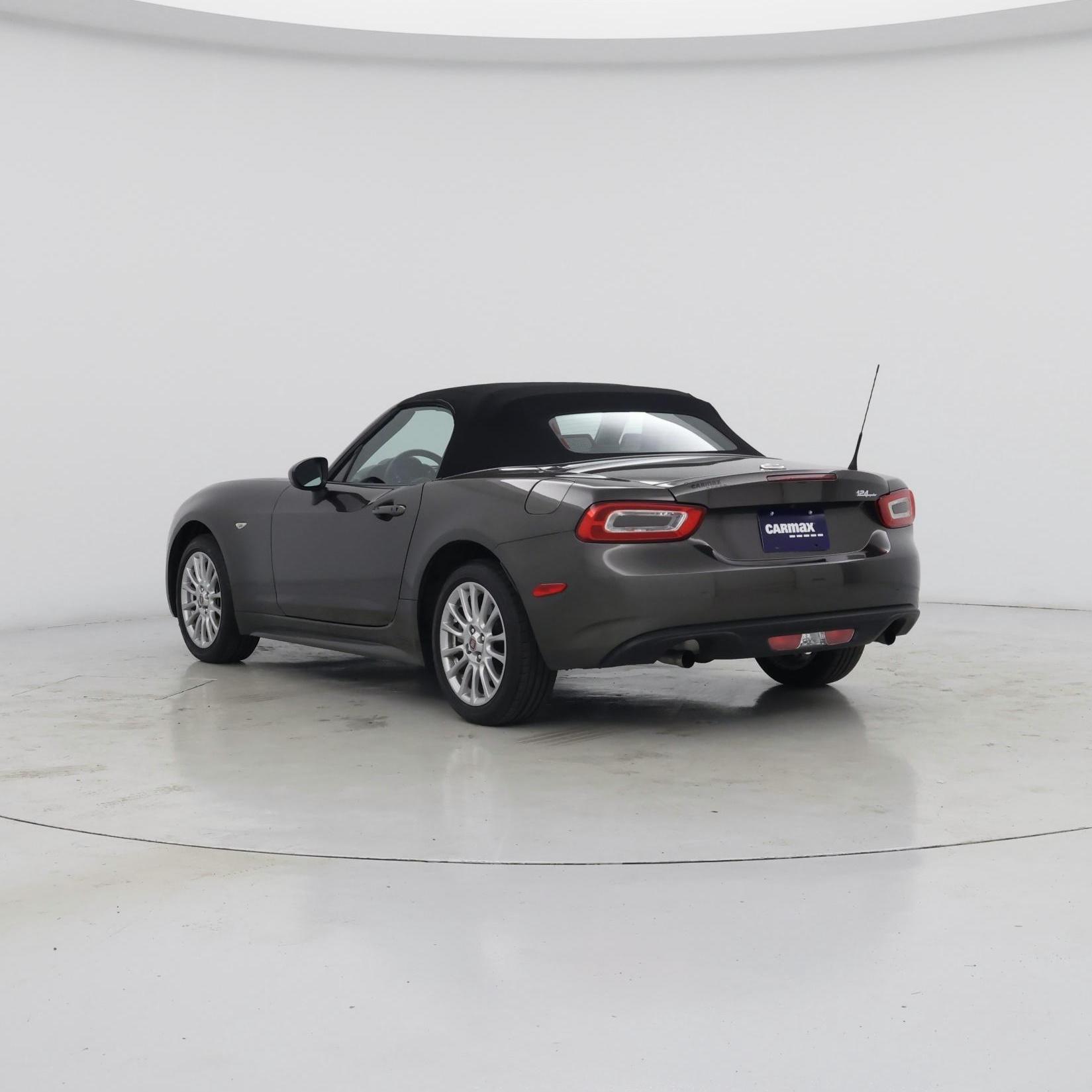 Thumbnail: 2017 Fiat 124 Spider - 2