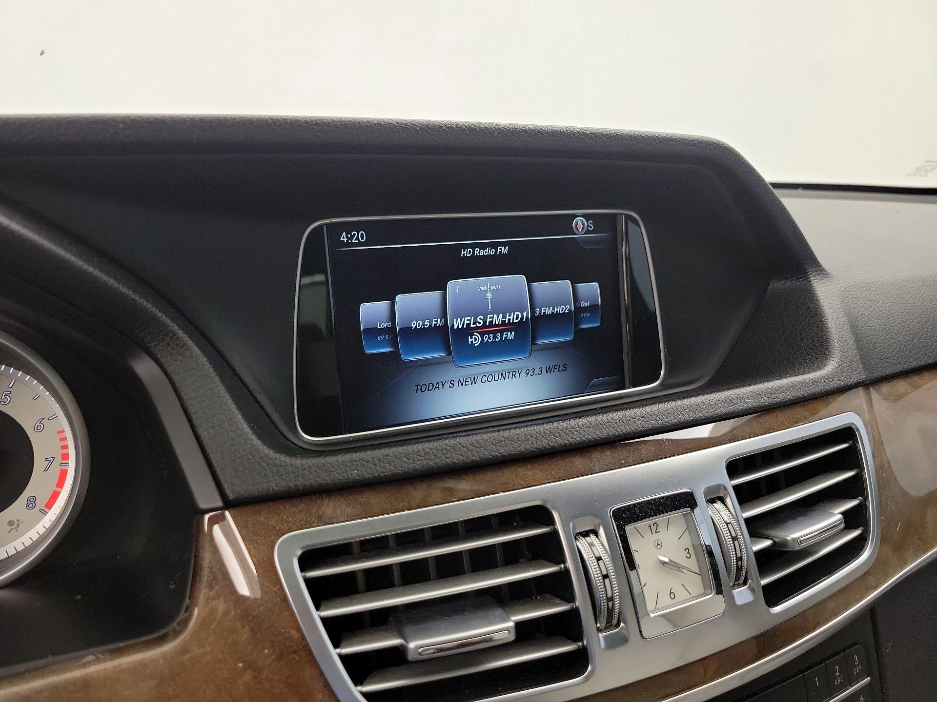 Thumbnail: 2016 Mercedes-Benz E-Class - 16