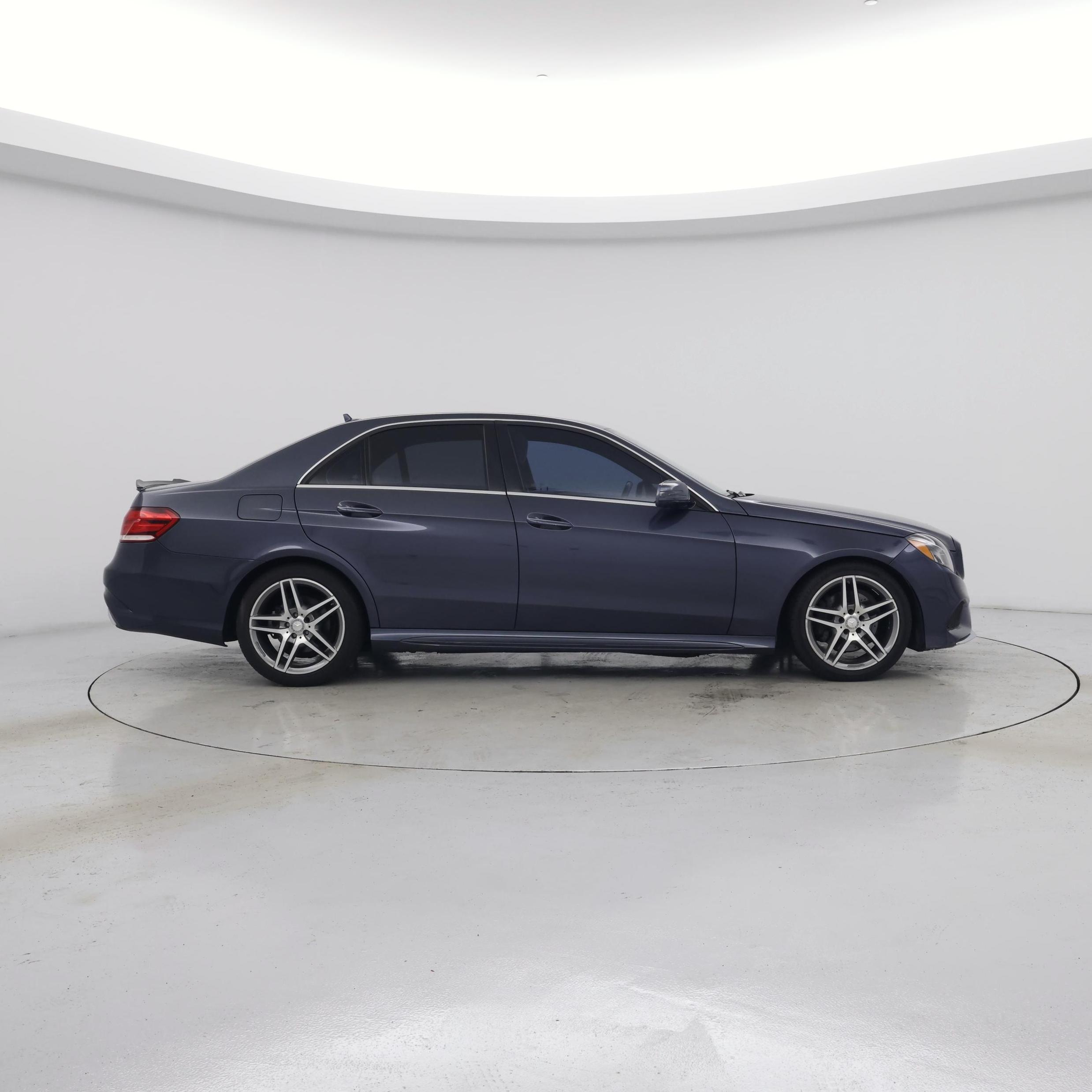 Thumbnail: 2016 Mercedes-Benz E-Class - 7