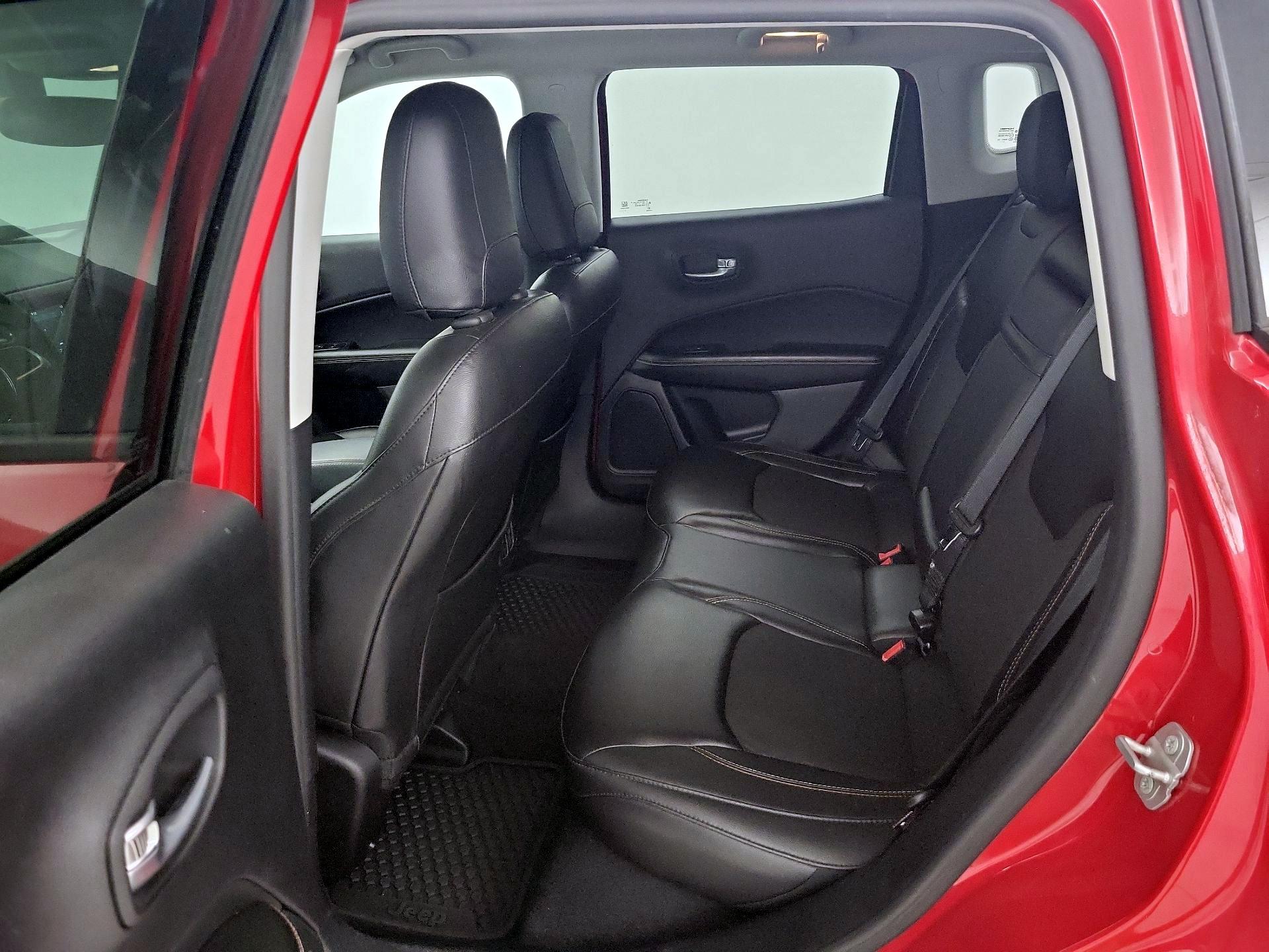 Thumbnail: 2018 Jeep Compass - 19