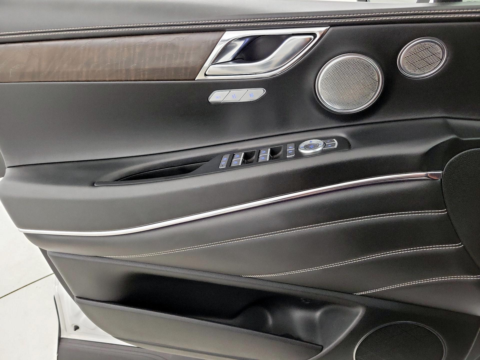Thumbnail: 2024 Genesis GV80 - 12