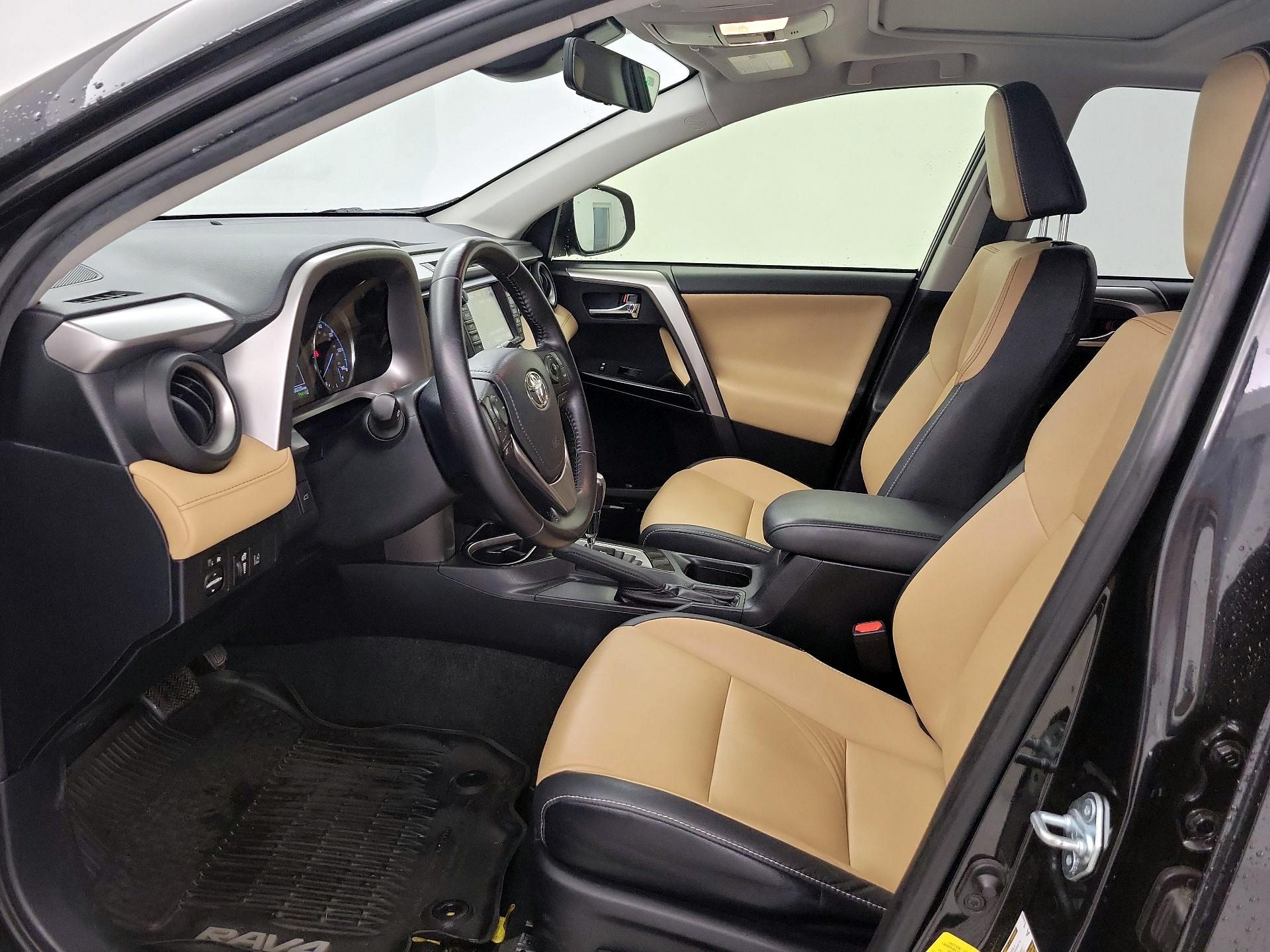Thumbnail: 2017 Toyota RAV4 - 11