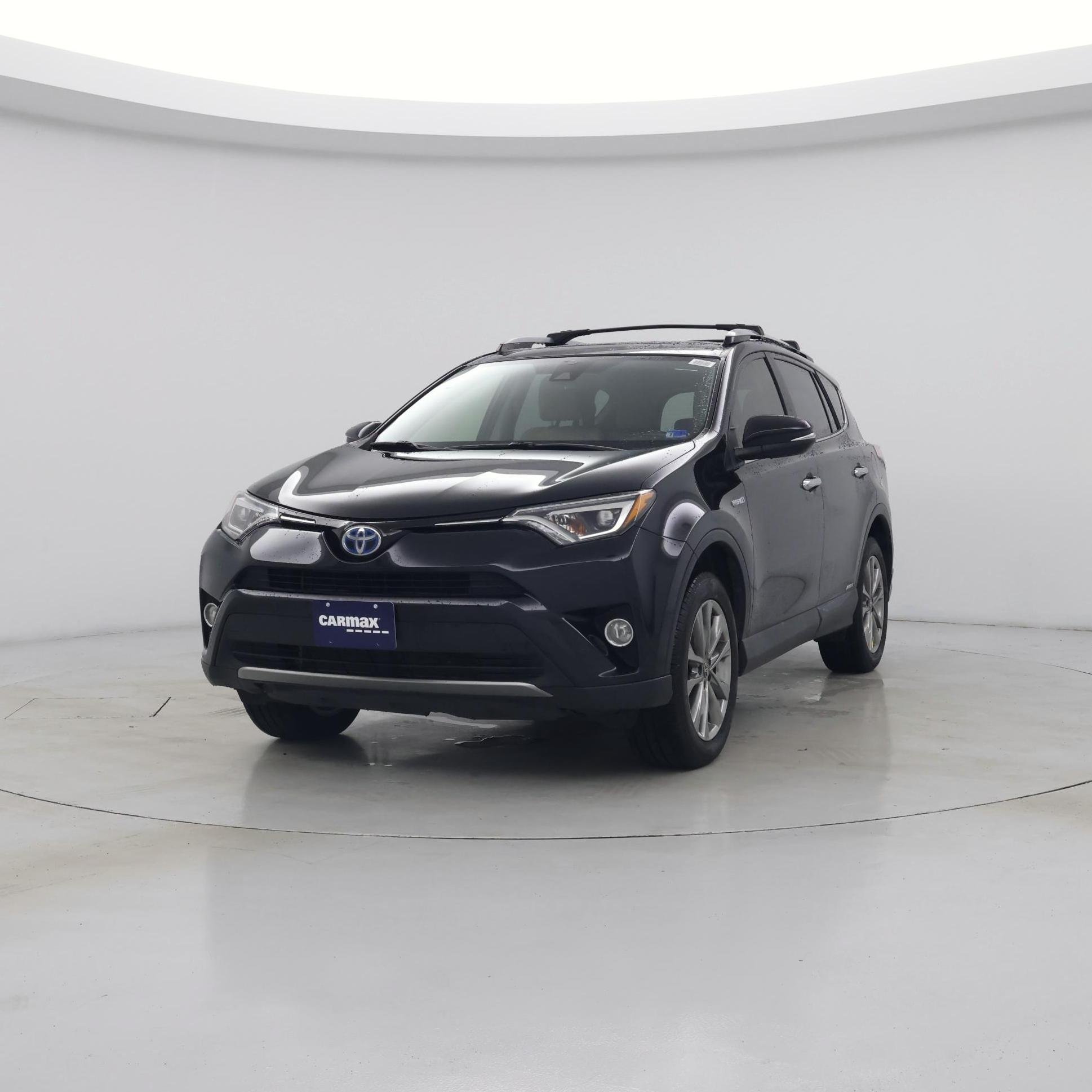 Thumbnail: 2017 Toyota RAV4 - 4