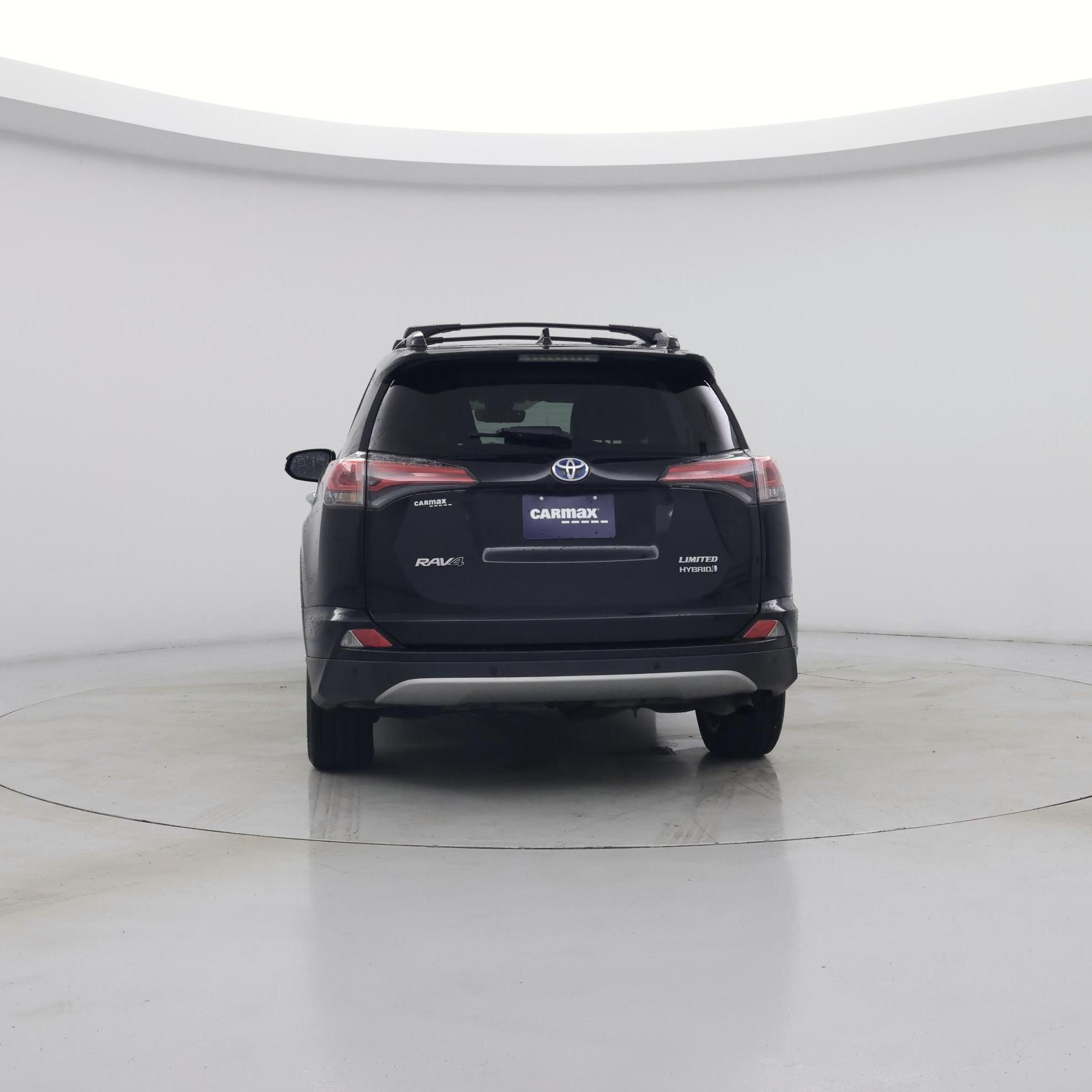 Thumbnail: 2017 Toyota RAV4 - 6