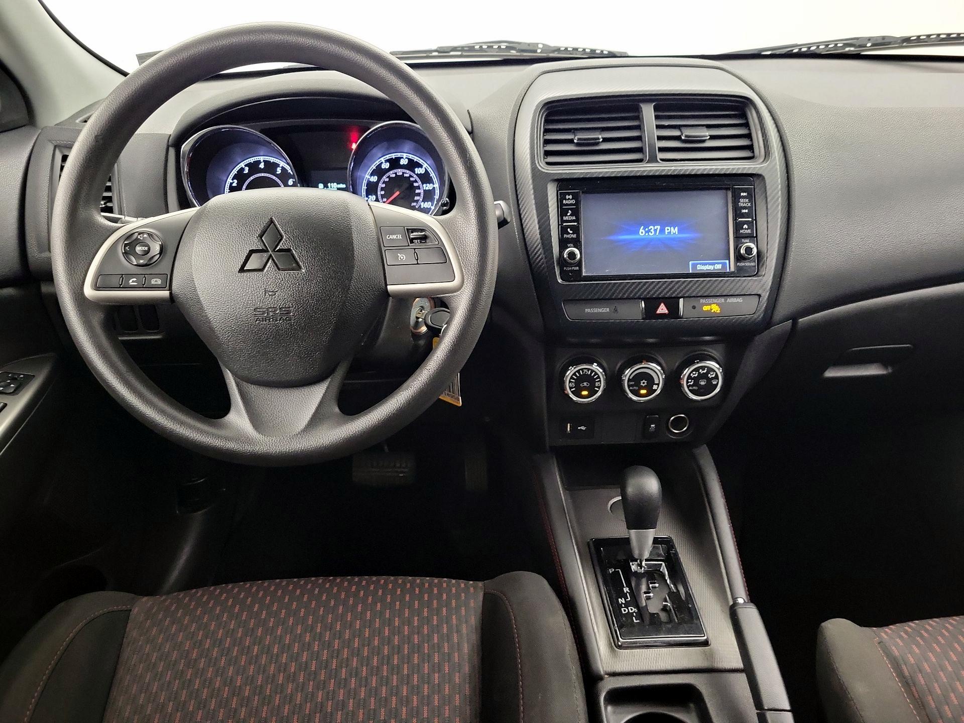 Thumbnail: 2019 Mitsubishi Outlander Sport - 9
