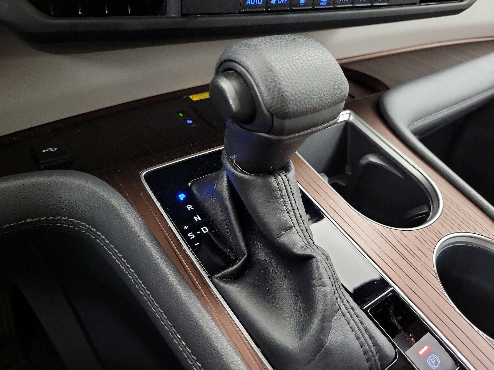 2022 Toyota Sienna LE - Photo 18