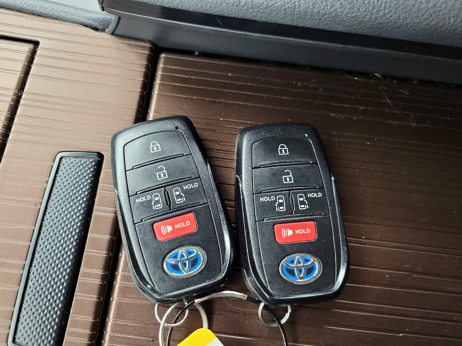 2022 Toyota Sienna LE - Photo 26