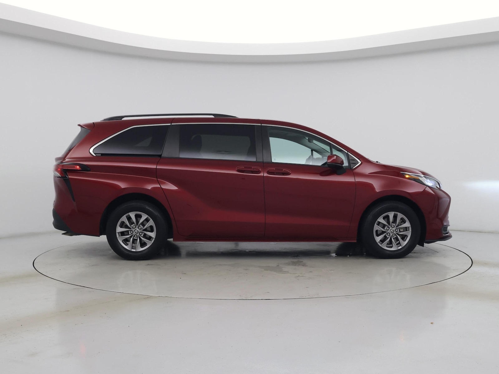2022 Toyota Sienna LE - Photo 8