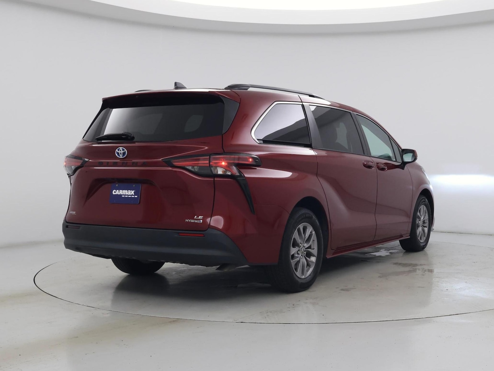 2022 Toyota Sienna LE - Photo 9