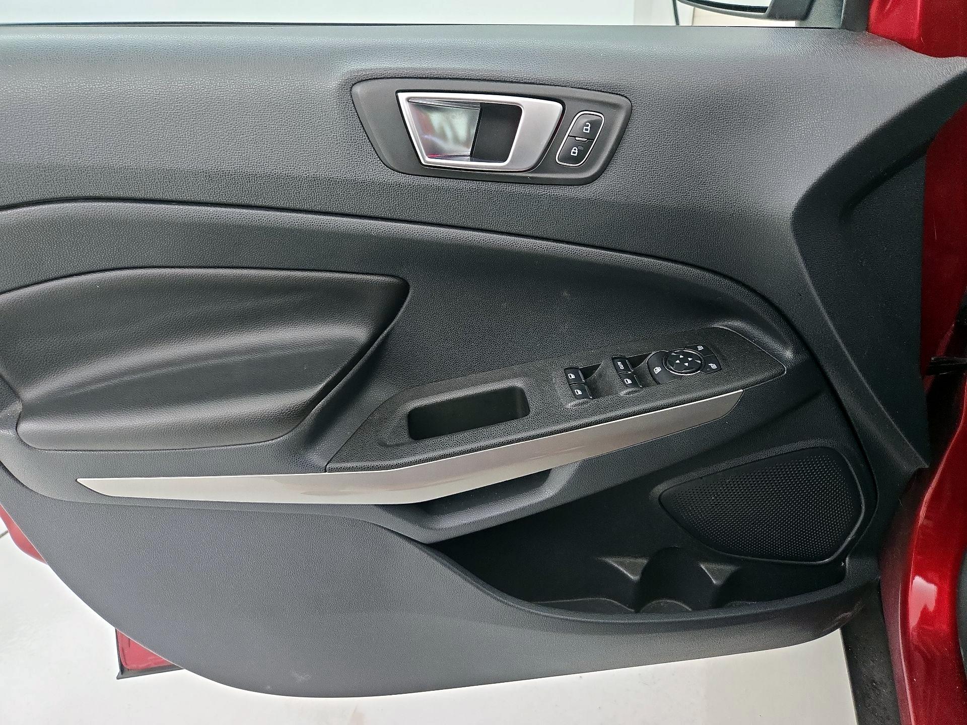 Thumbnail: 2018 Ford EcoSport - 12