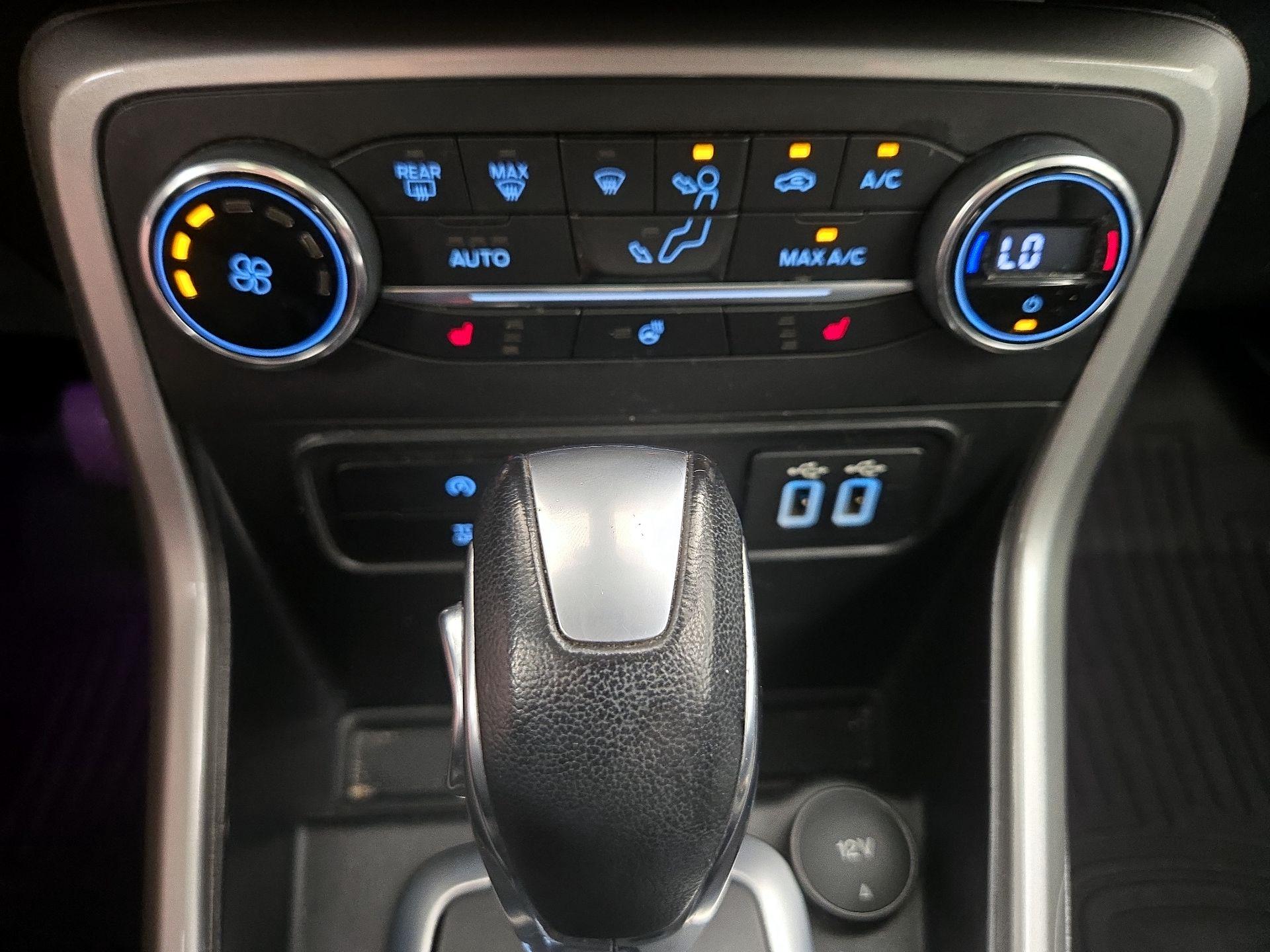 Thumbnail: 2018 Ford EcoSport - 17