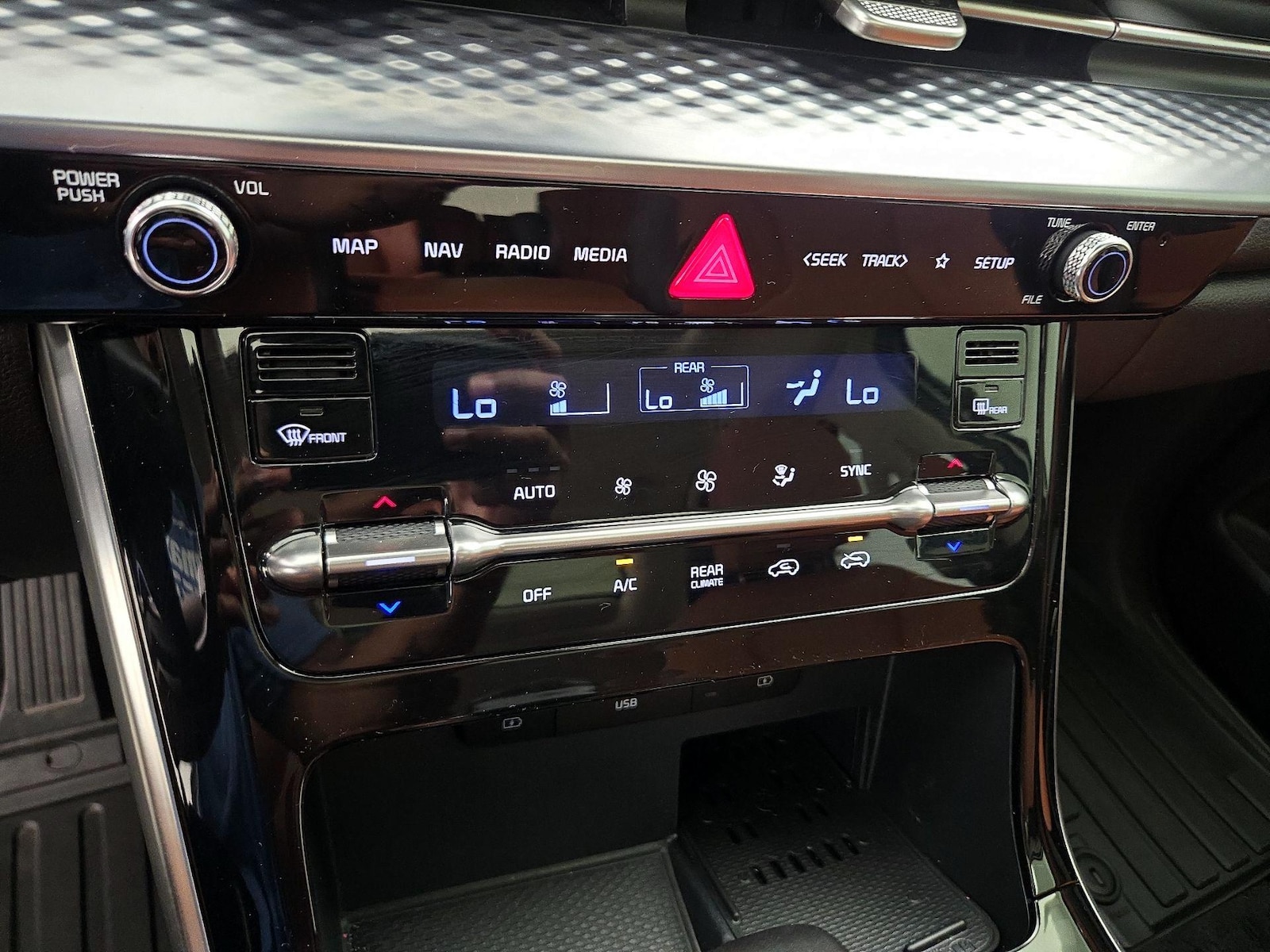 2022 Kia Carnival SX Prestige - Photo 18