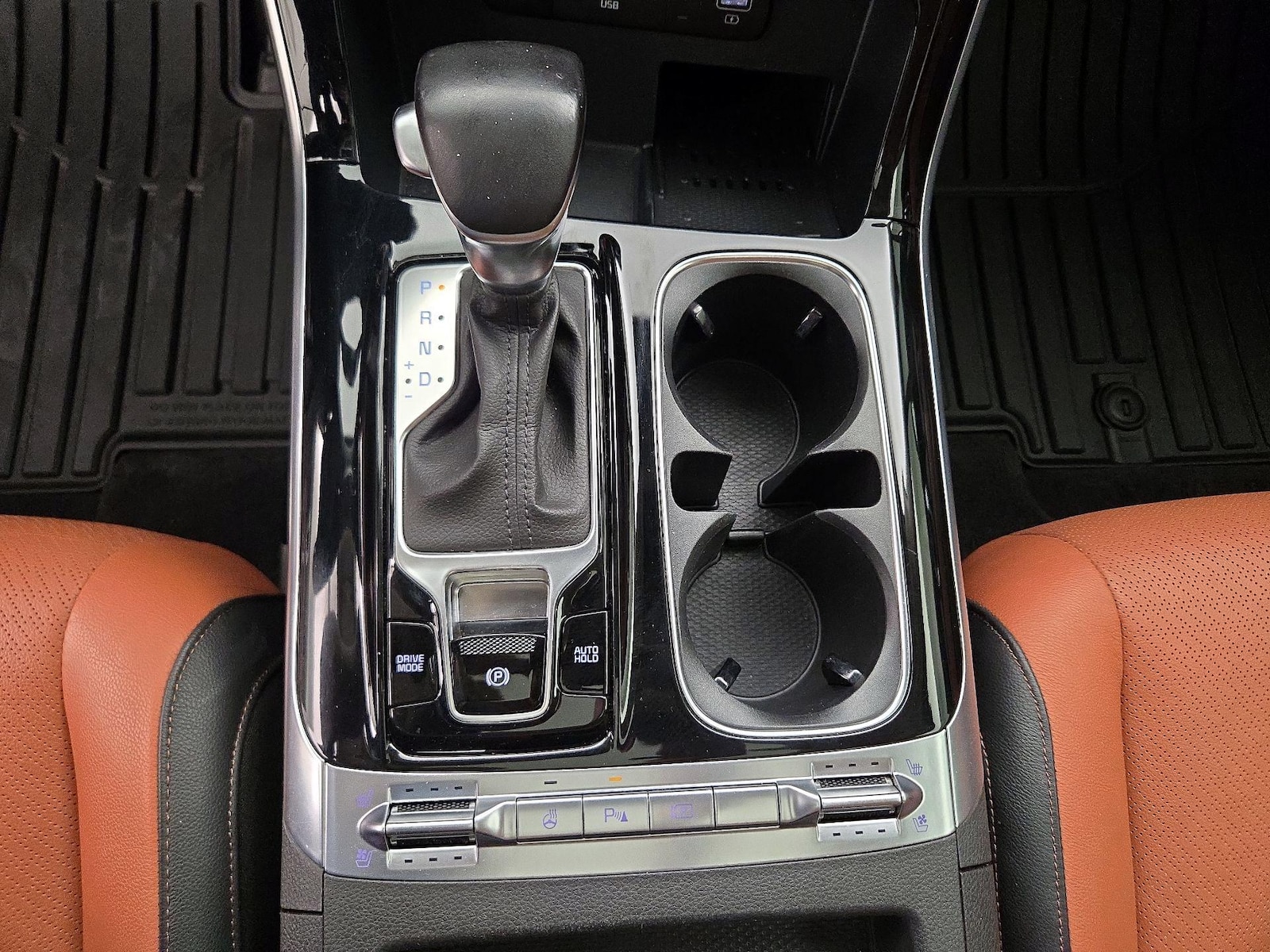 2022 Kia Carnival SX Prestige - Photo 19