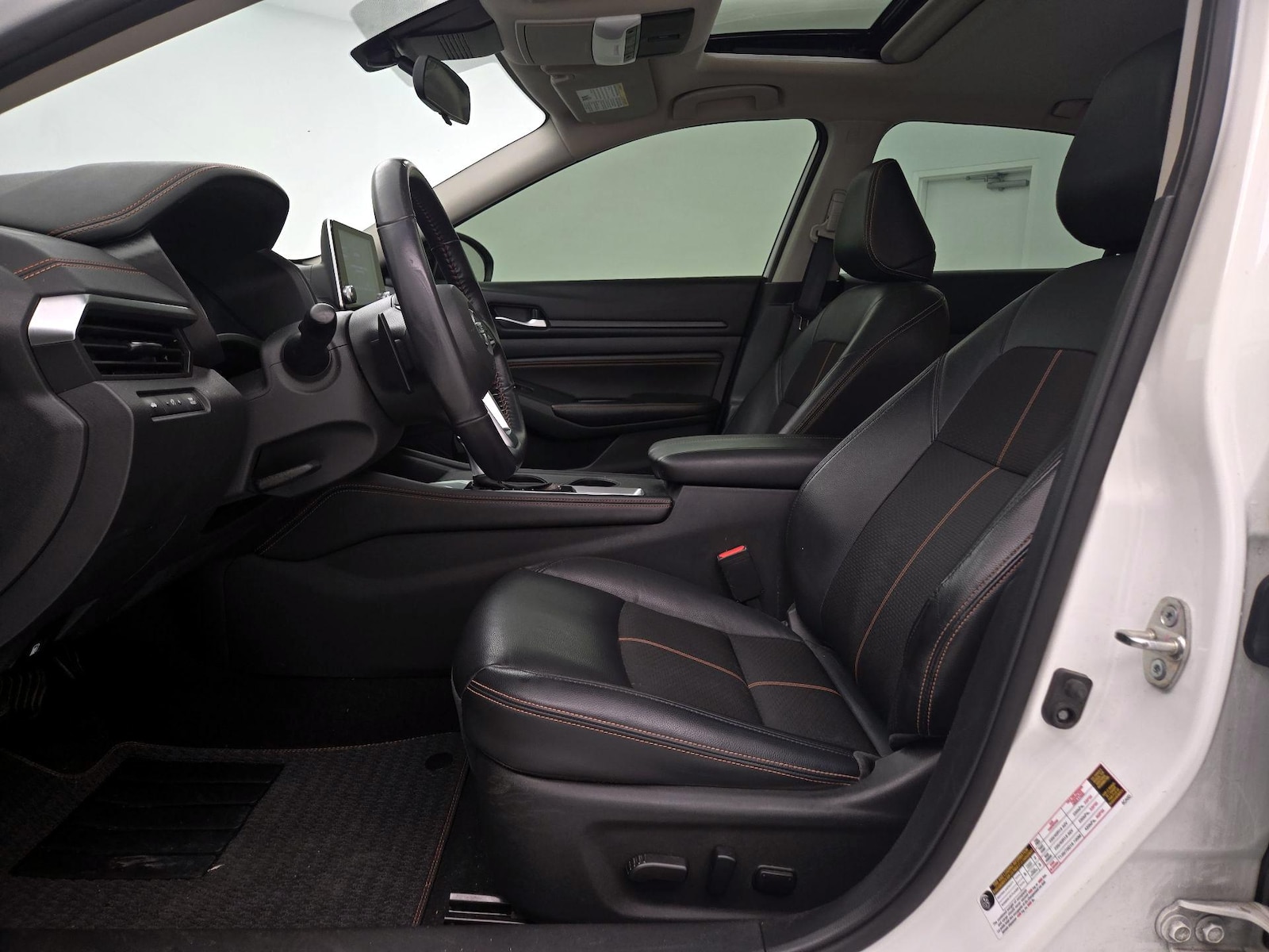 2022 Nissan Altima SR - Photo 12