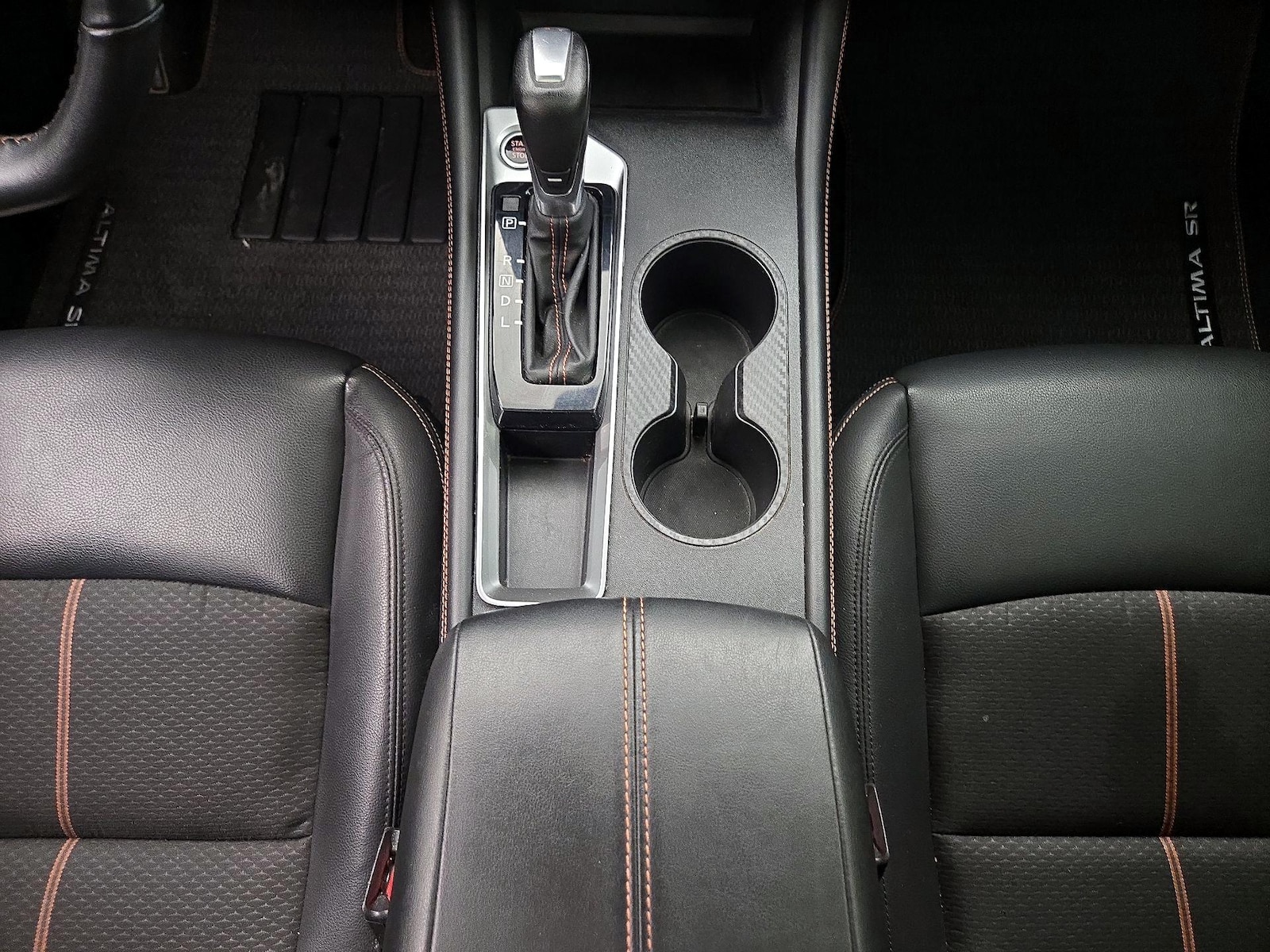 2022 Nissan Altima SR - Photo 18