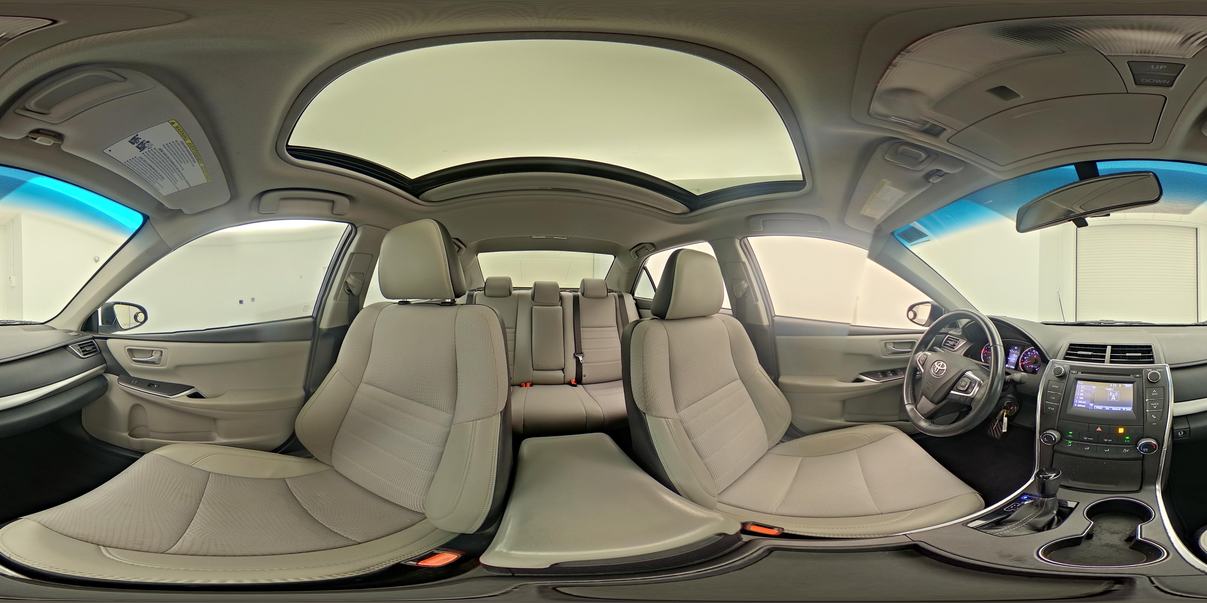 2017 Toyota Camry SE - Photo 26