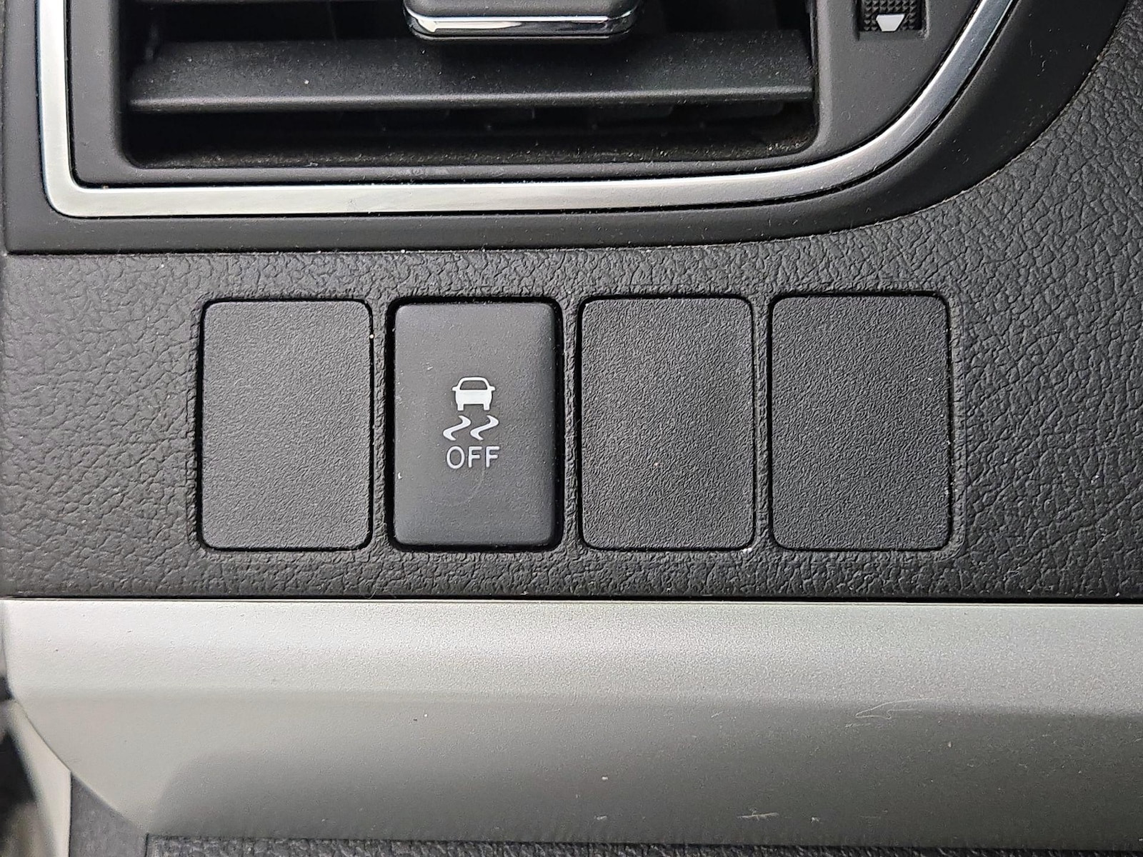 2017 Toyota Camry SE - Photo 14