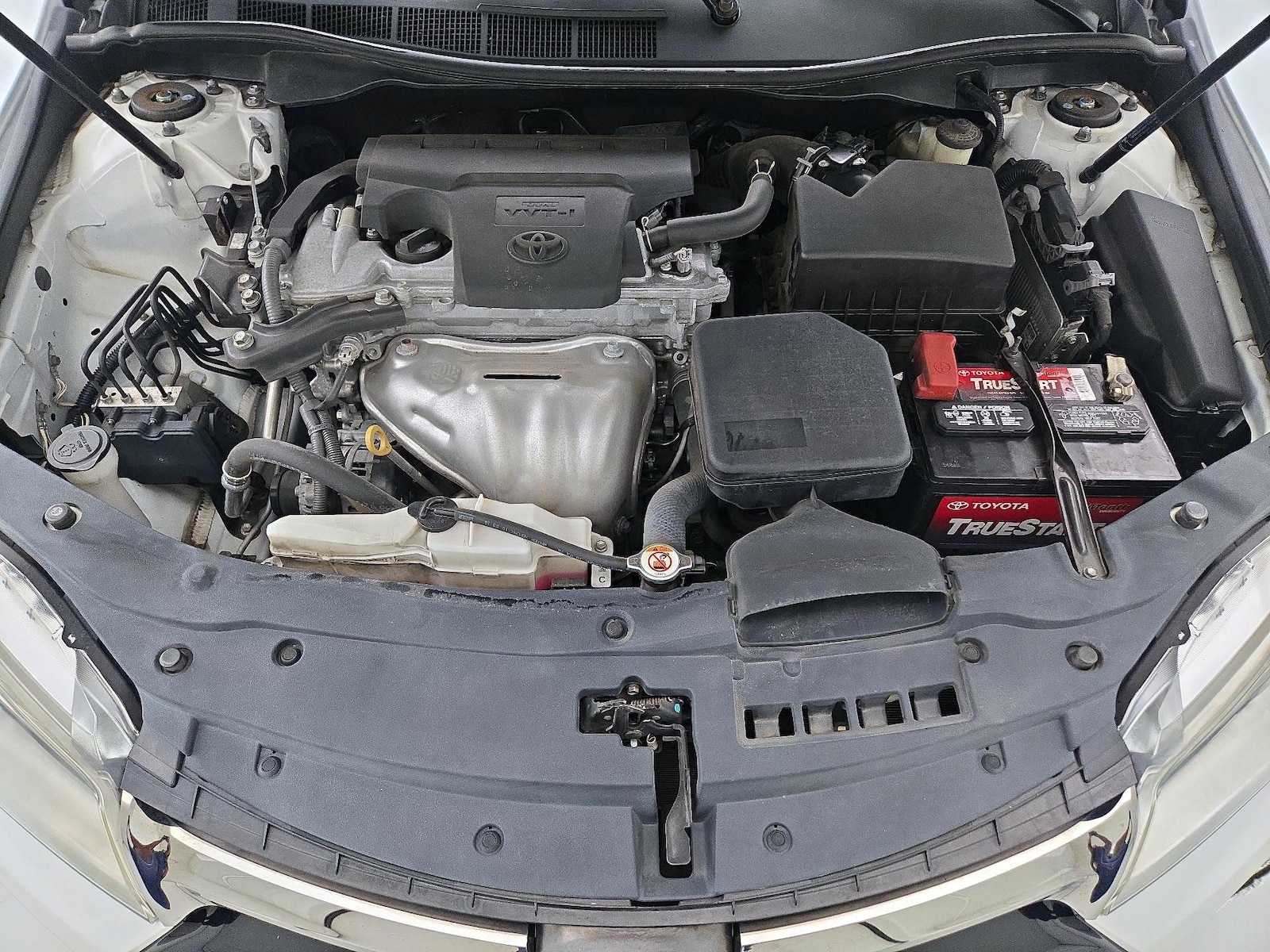 2017 Toyota Camry SE - Photo 24