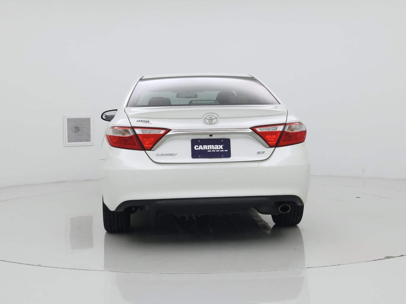 2017 Toyota Camry SE - Photo 7