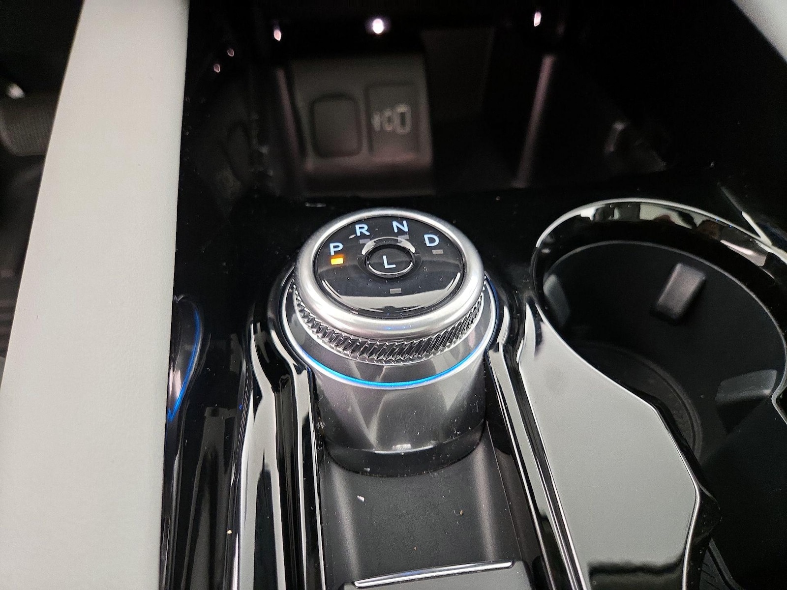 2025 Ford Explorer Platinum - Photo 19