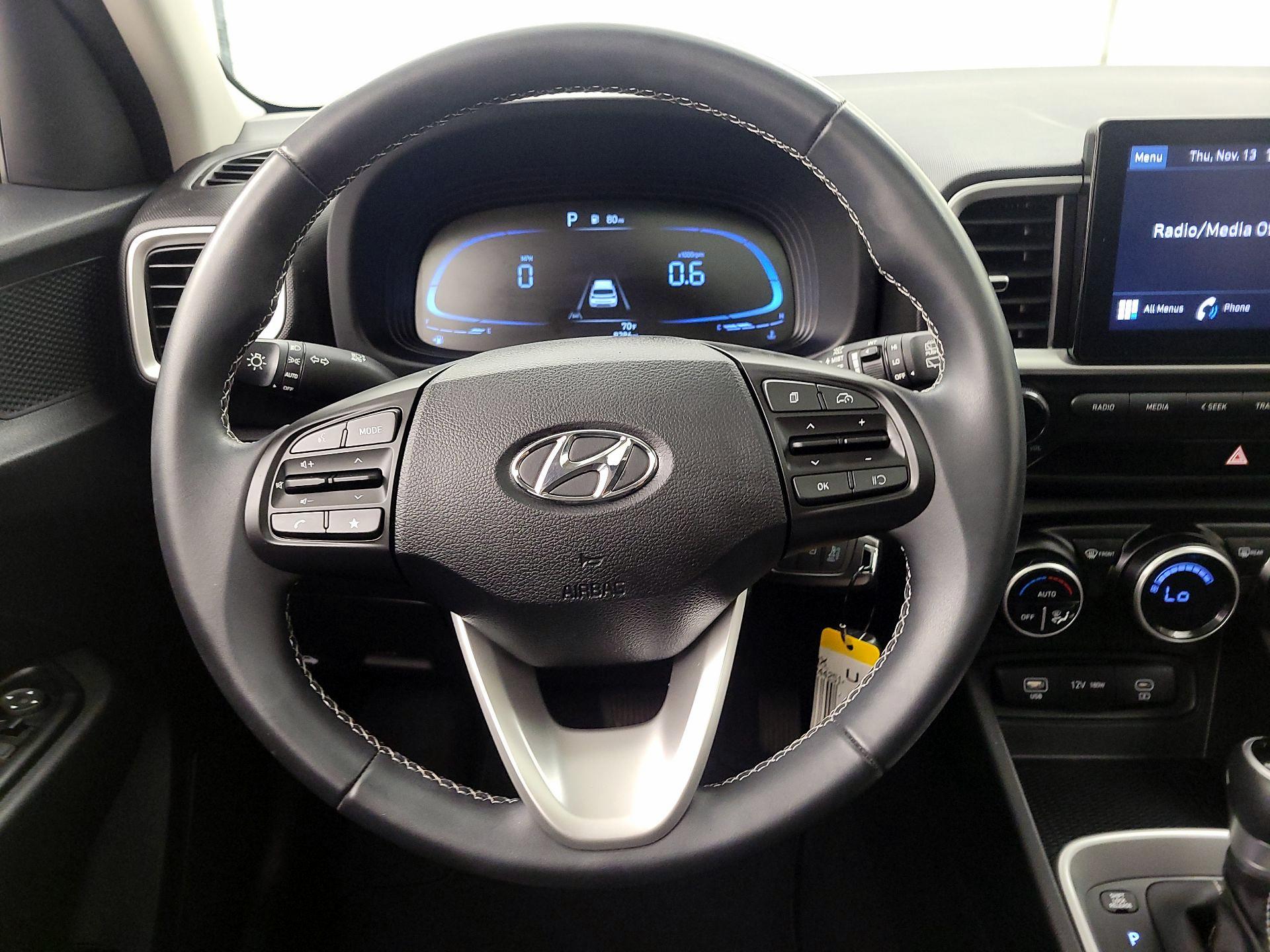 Thumbnail: 2023 Hyundai Venue - 10