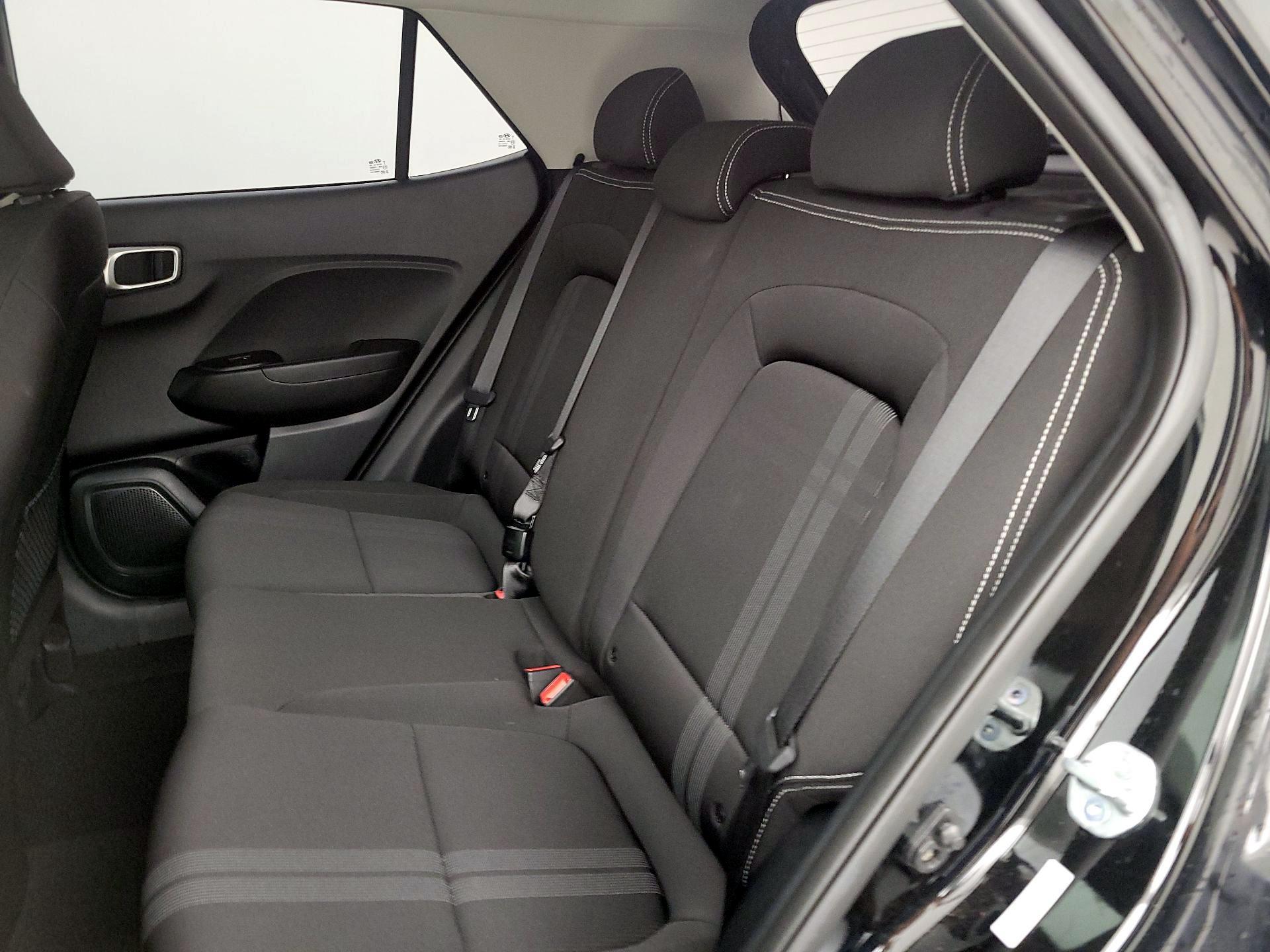 Thumbnail: 2023 Hyundai Venue - 20