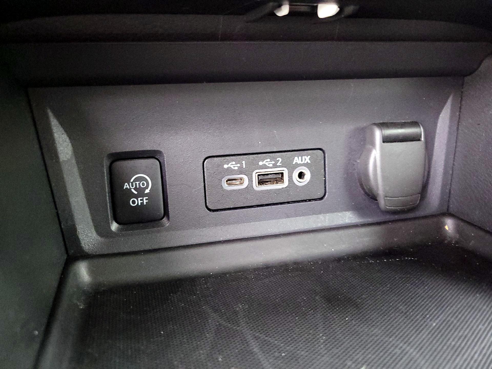 Thumbnail: 2024 Nissan Sentra - 18