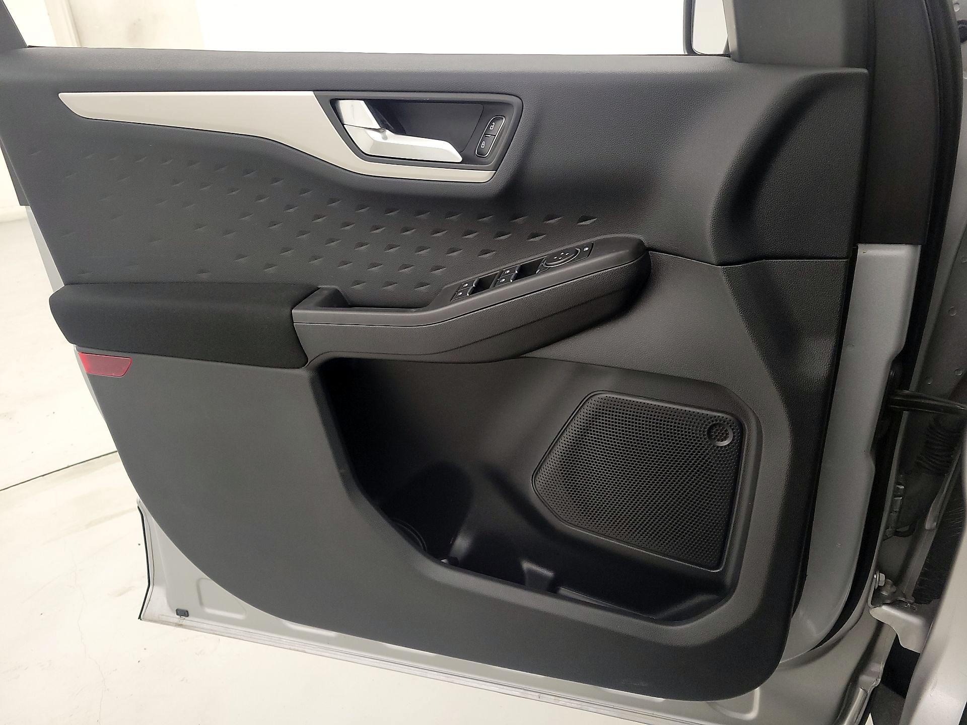 Thumbnail: 2020 Ford Escape - 12