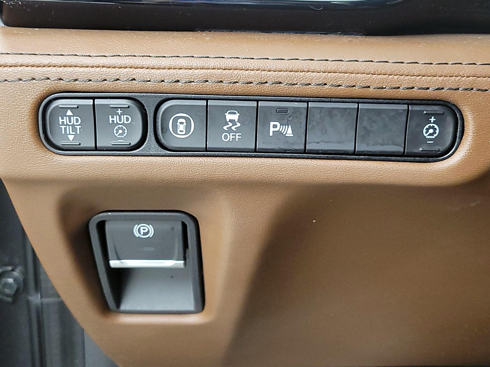 Thumbnail: 2022 Acura MDX - 13