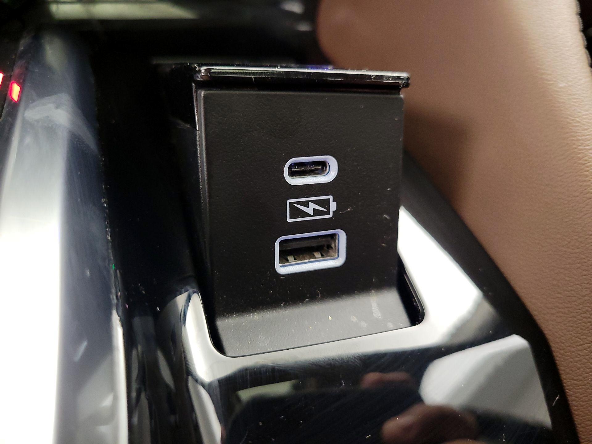 Thumbnail: 2022 Acura MDX - 19