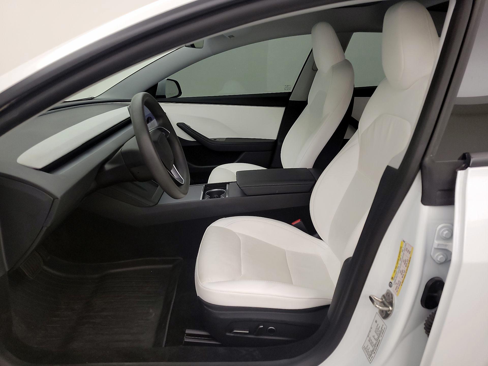 Thumbnail: 2024 Tesla Model 3 - 11