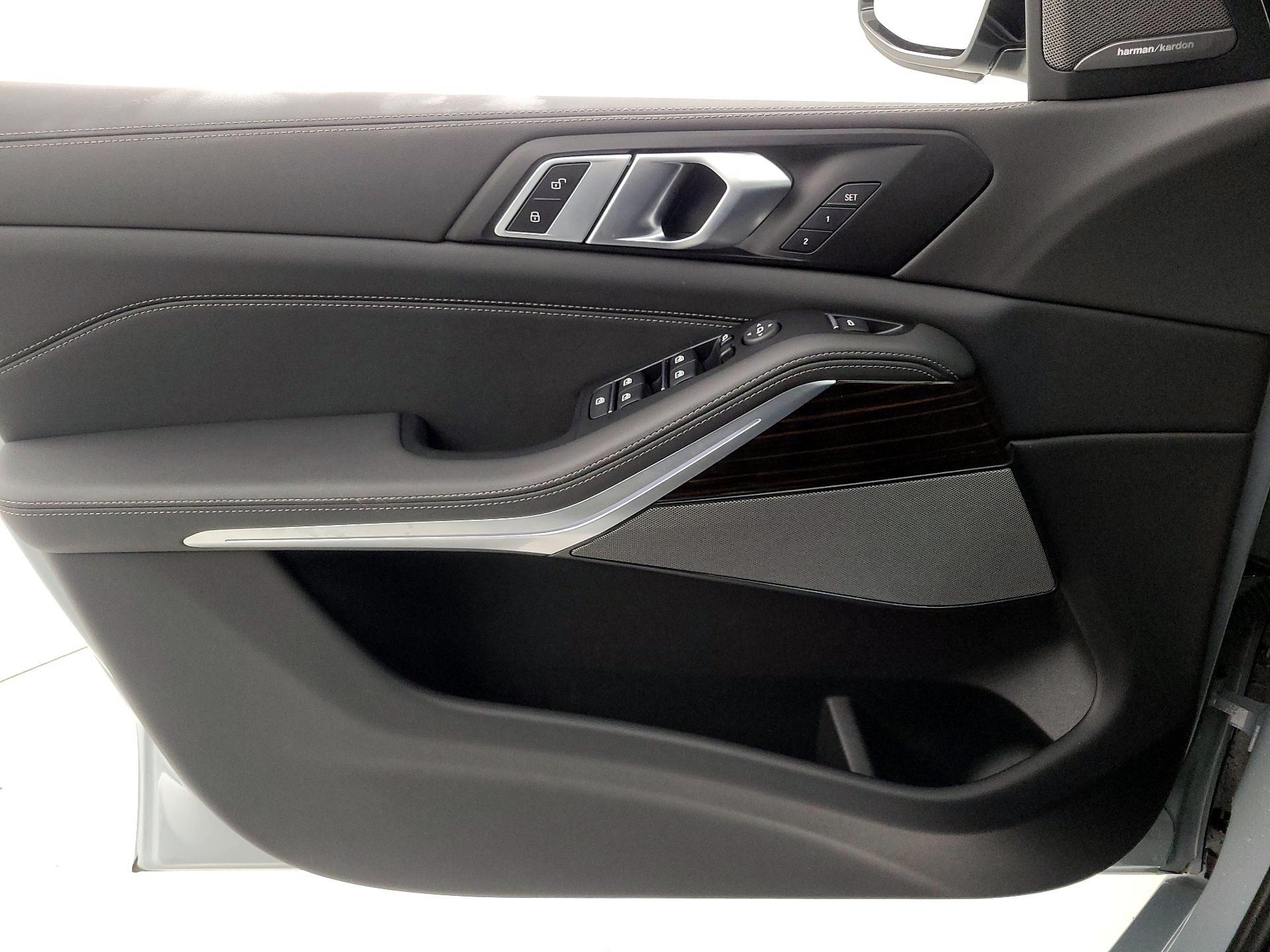 Thumbnail: 2026 BMW X5 - 12