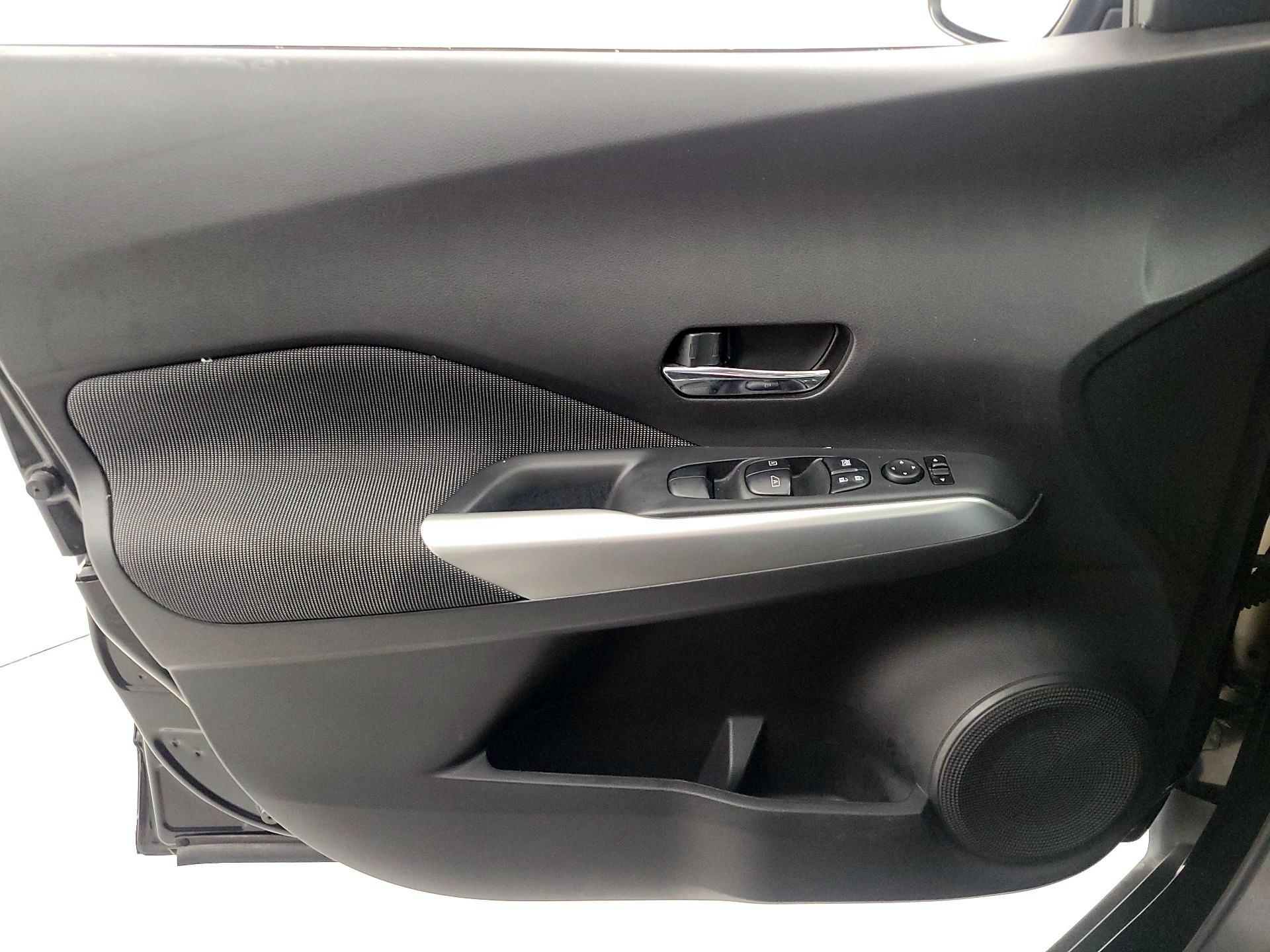 Thumbnail: 2018 Nissan Kicks - 12