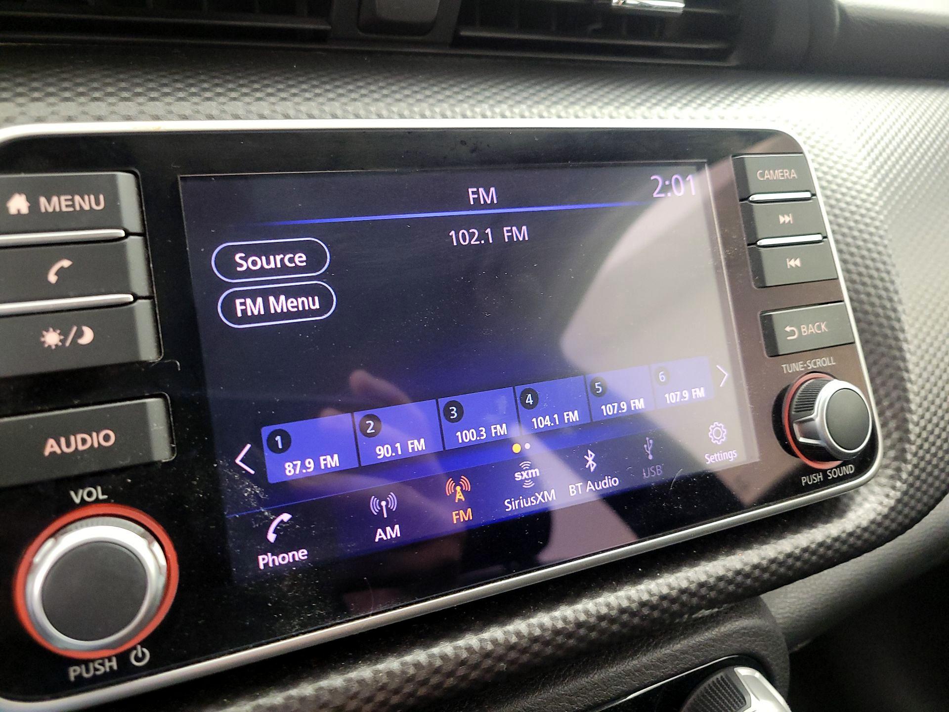 Thumbnail: 2018 Nissan Kicks - 15