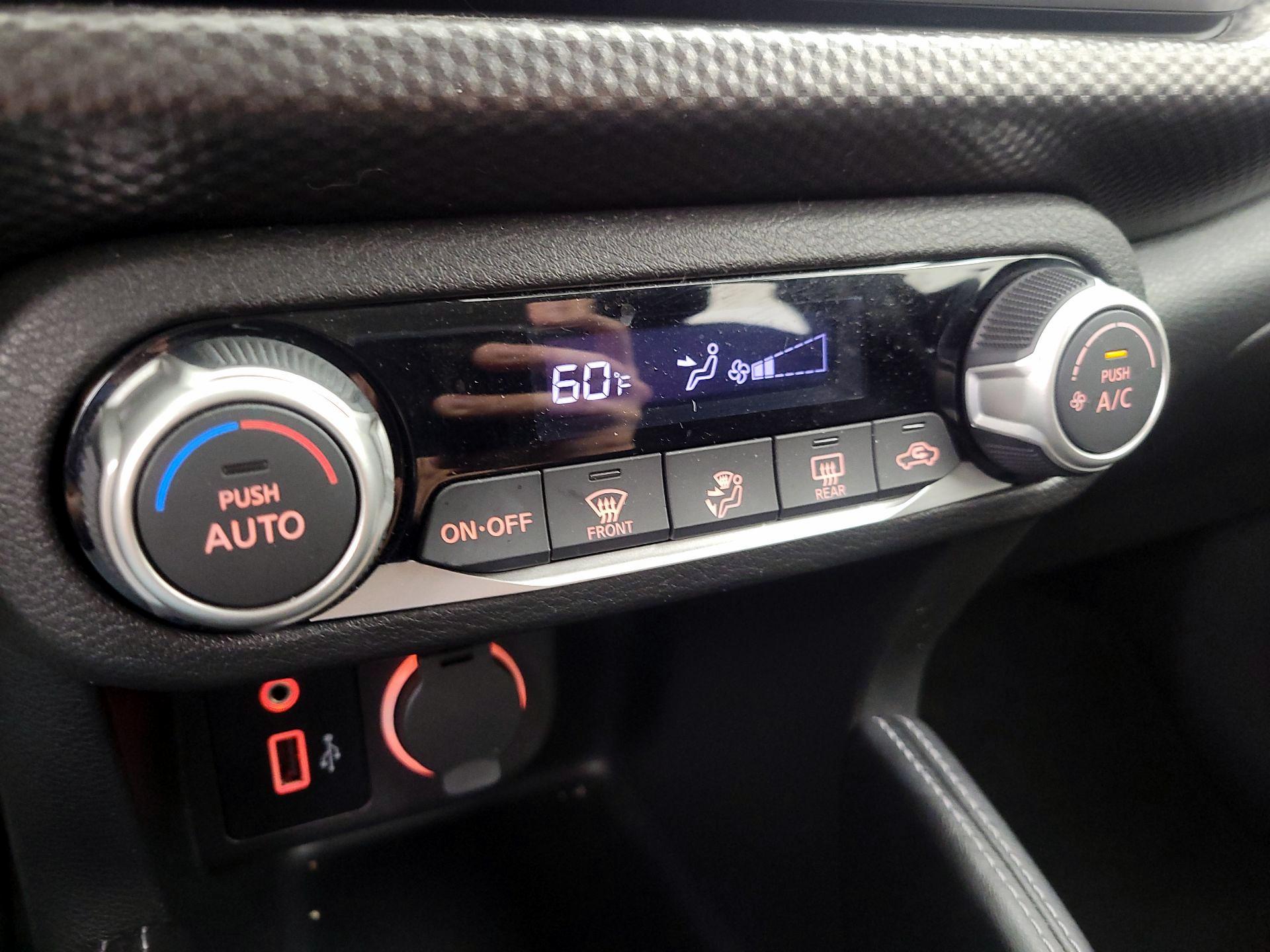 Thumbnail: 2018 Nissan Kicks - 16