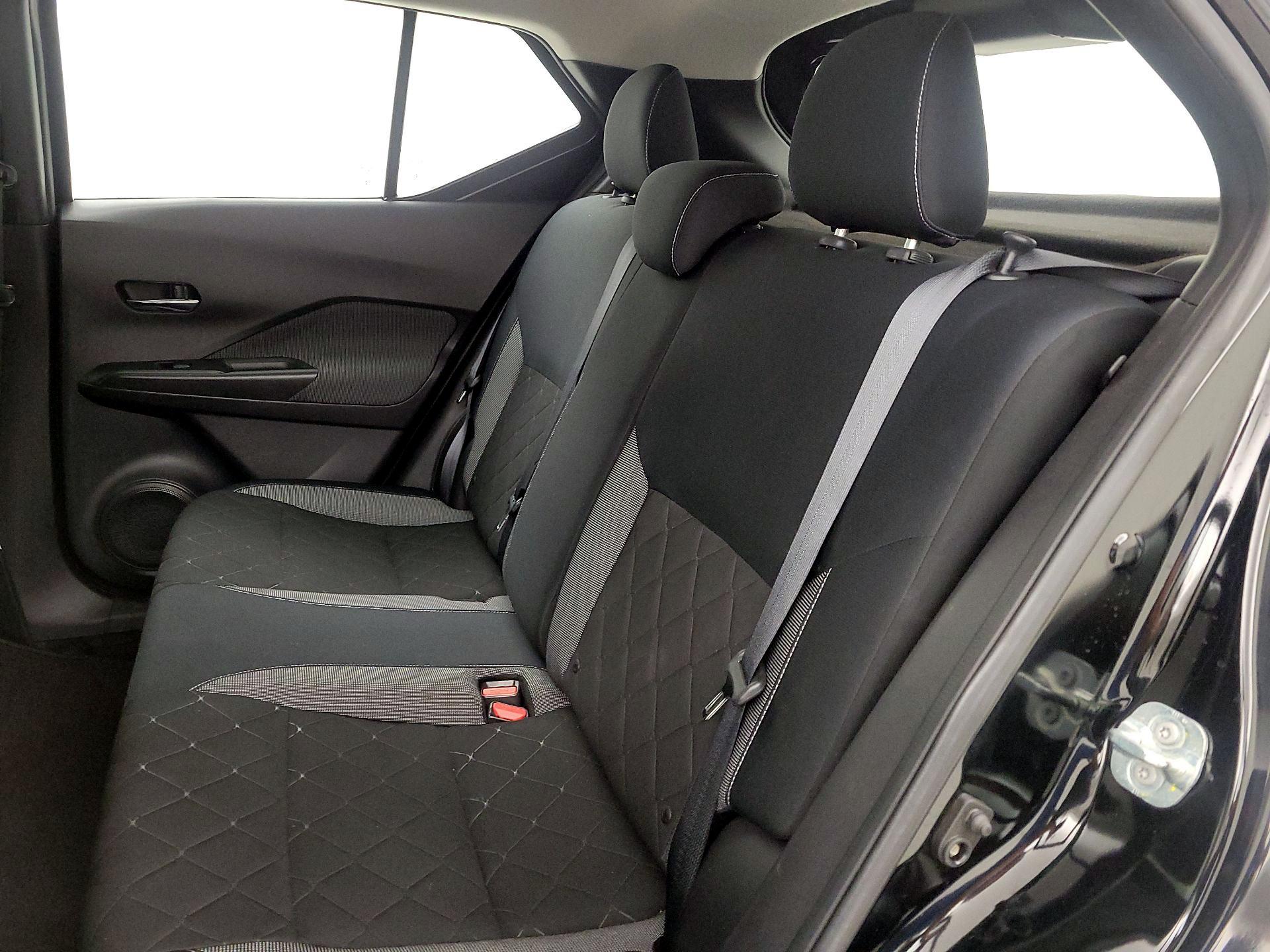 Thumbnail: 2018 Nissan Kicks - 19