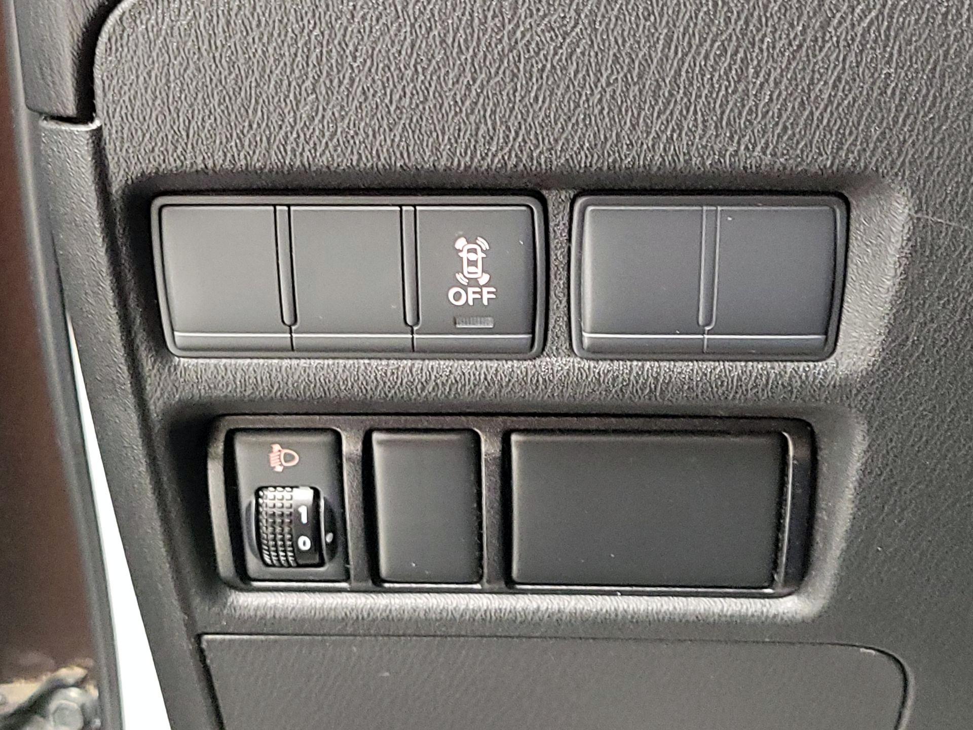 Thumbnail: 2017 Nissan Armada - 13