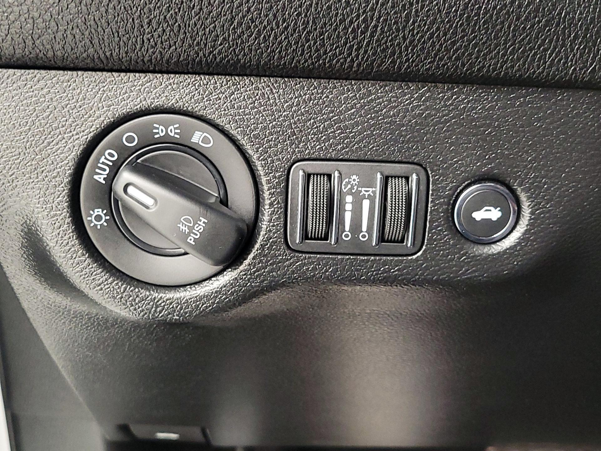 Thumbnail: 2021 Dodge Challenger - 13