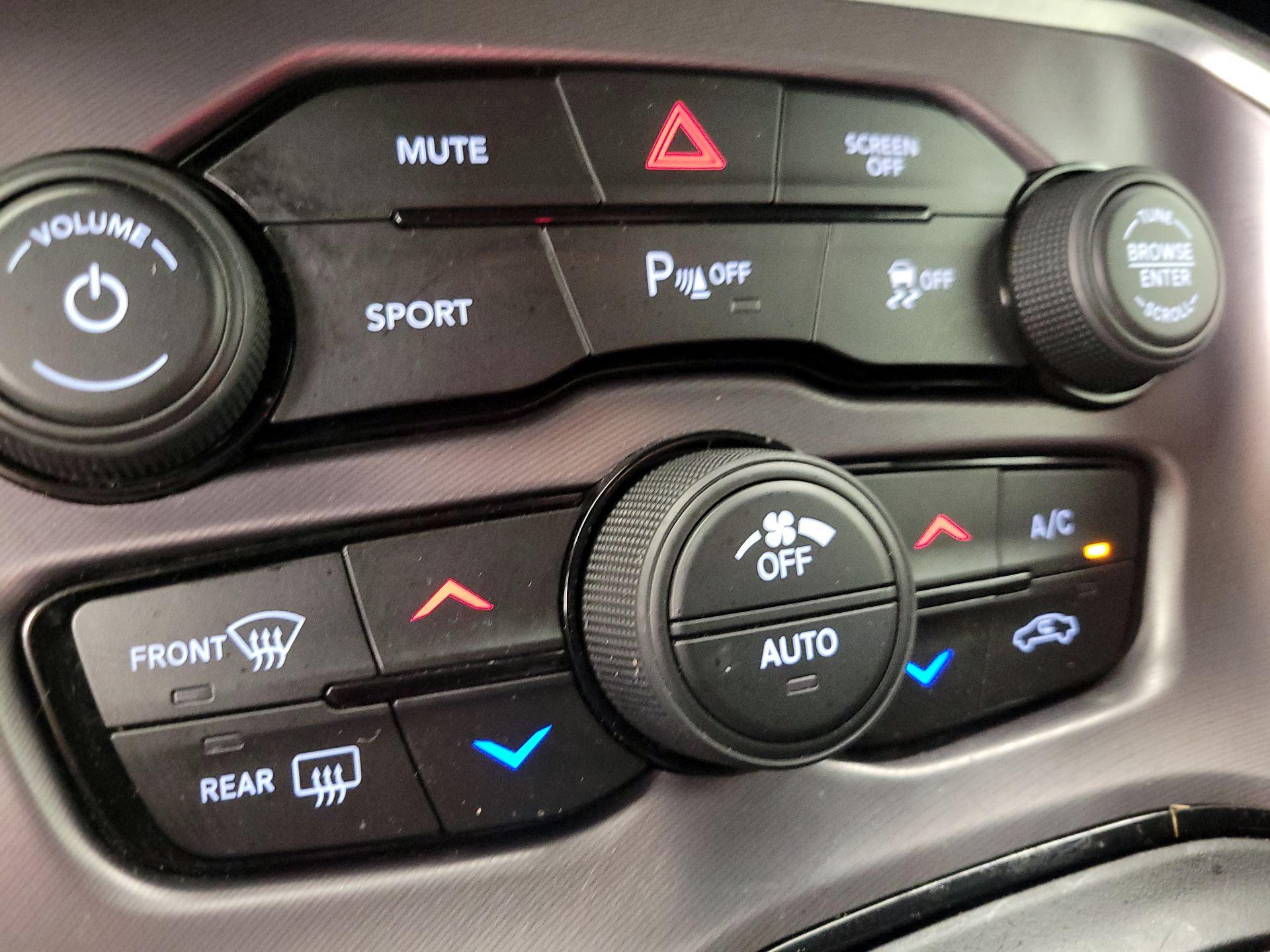 Thumbnail: 2021 Dodge Challenger - 16