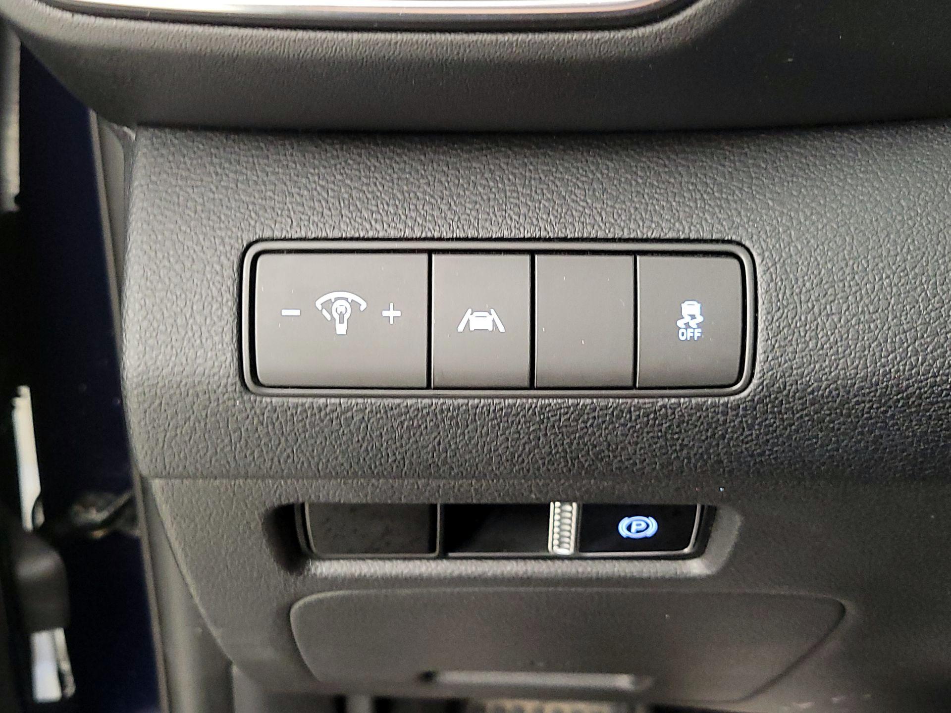 Thumbnail: 2022 Hyundai Santa Fe - 13