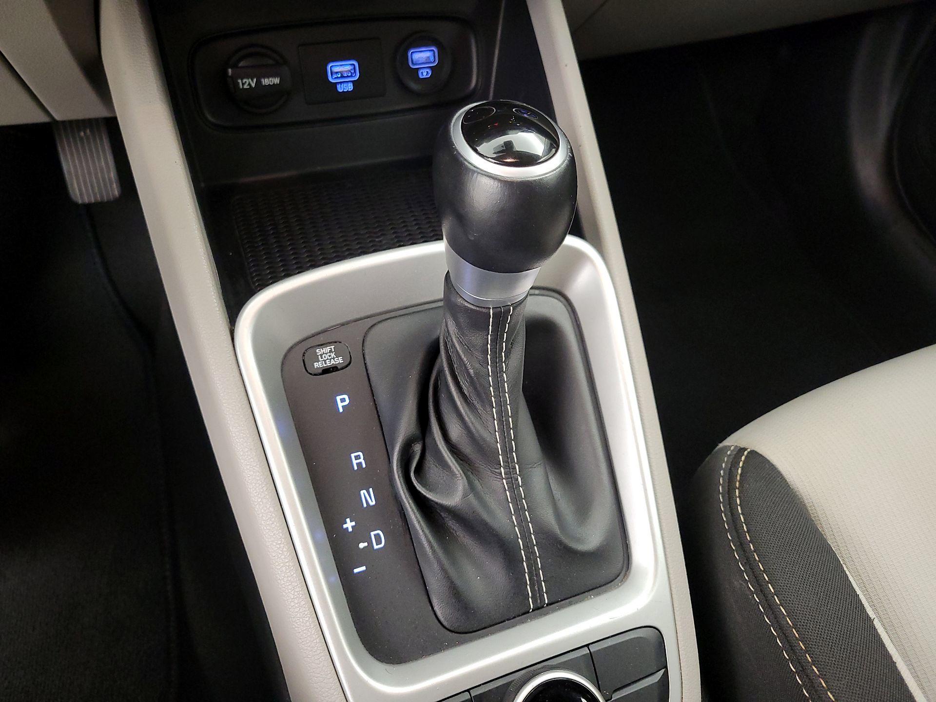 Thumbnail: 2021 Hyundai Venue - 17