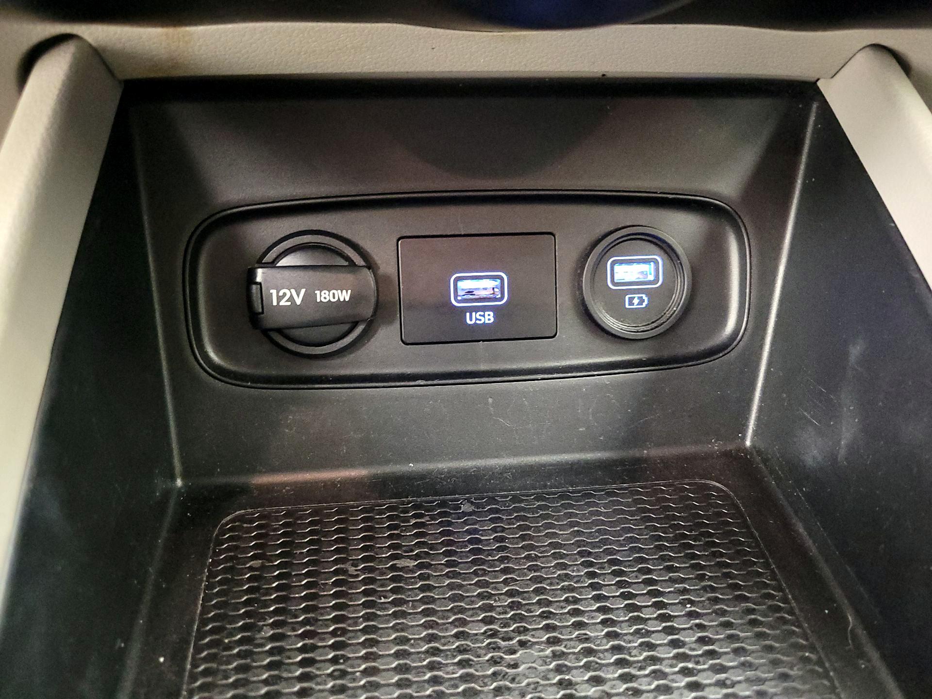 Thumbnail: 2021 Hyundai Venue - 18