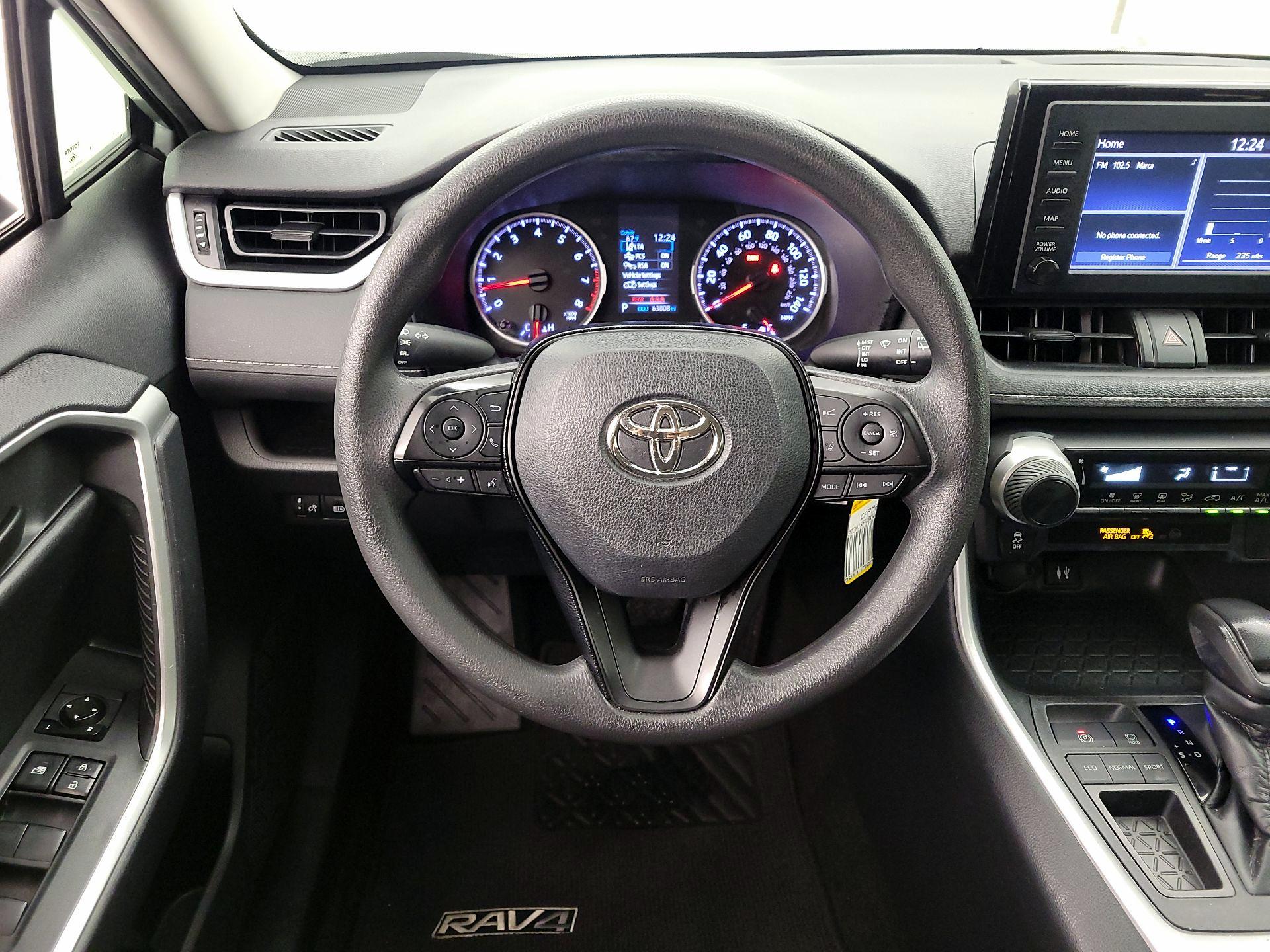 Thumbnail: 2019 Toyota RAV4 - 10